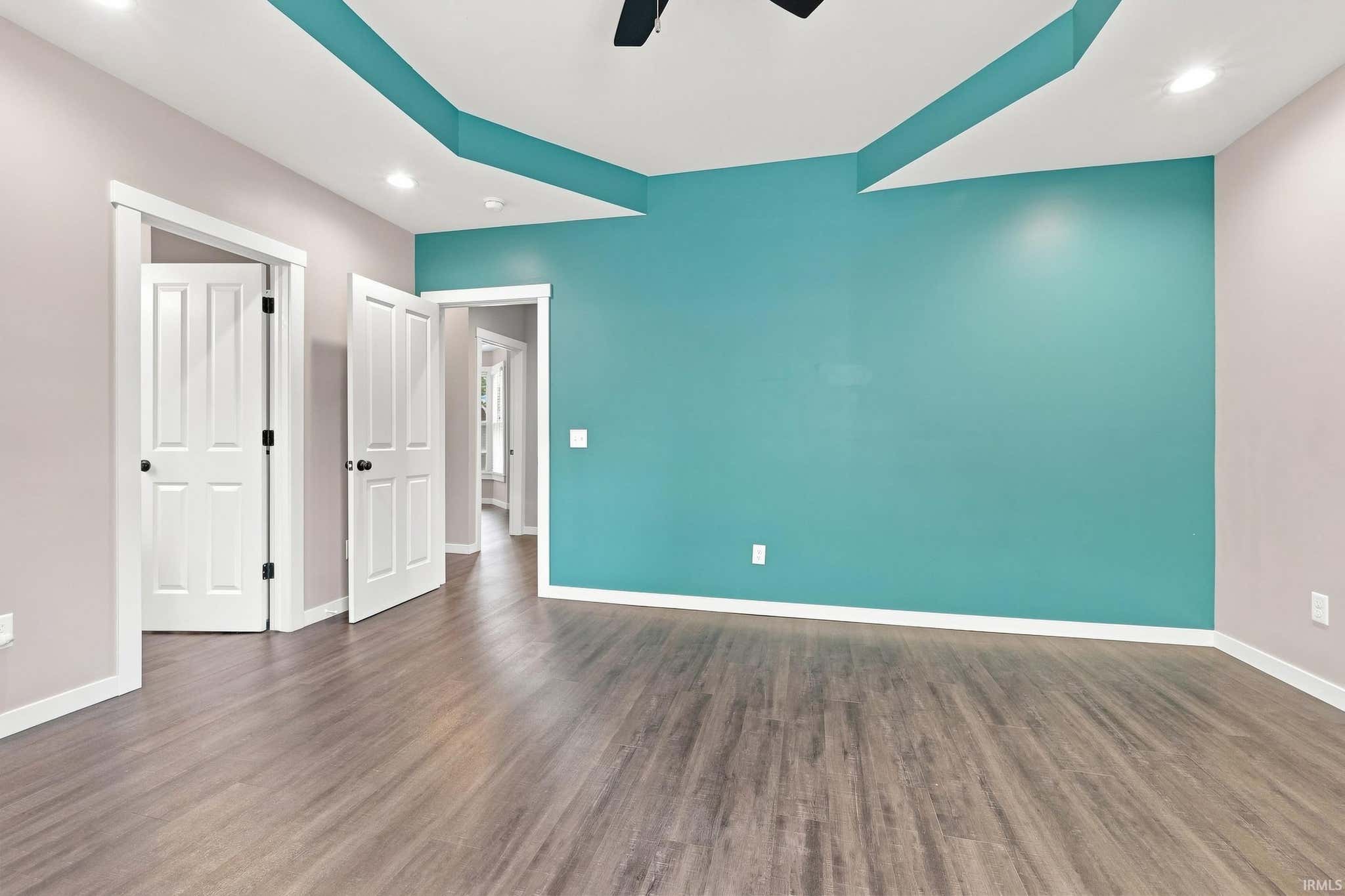 Image of 1016 W Washington Boulevard 1