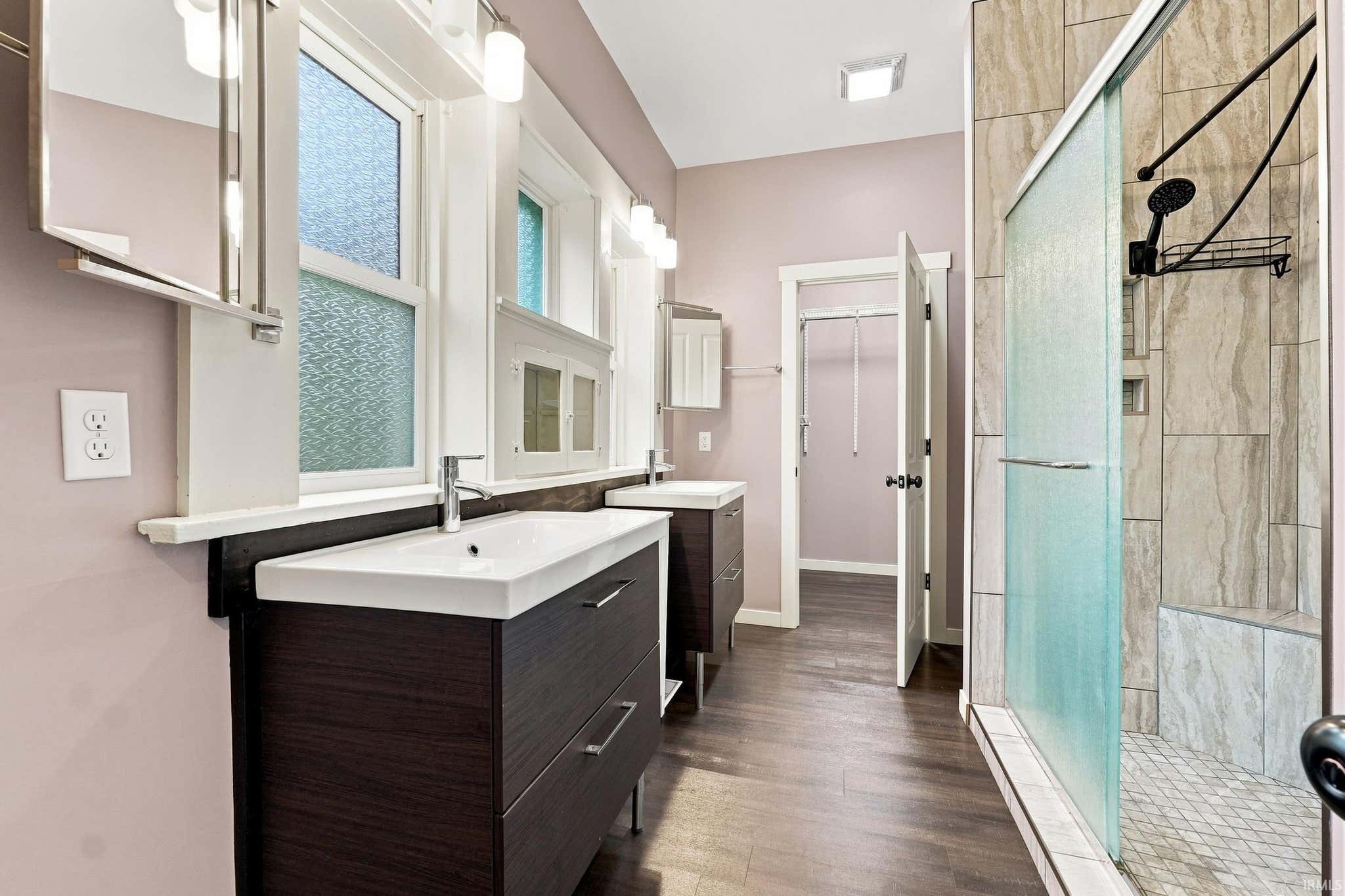 Image of 1016 W Washington Boulevard 1