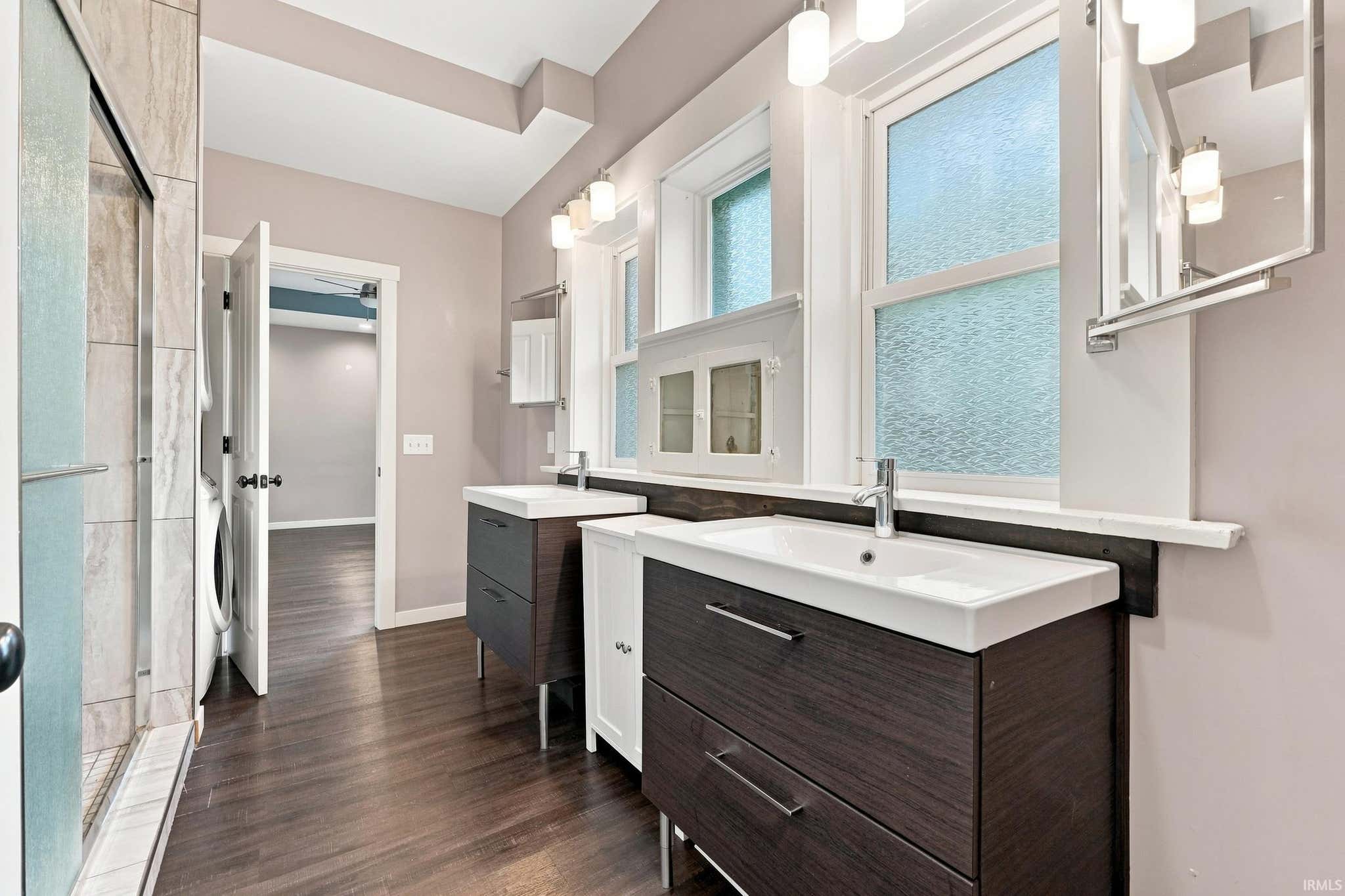 Image of 1016 W Washington Boulevard 1