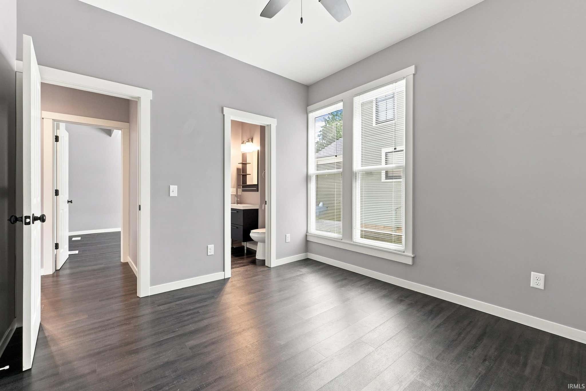 Image of 1016 W Washington Boulevard 1