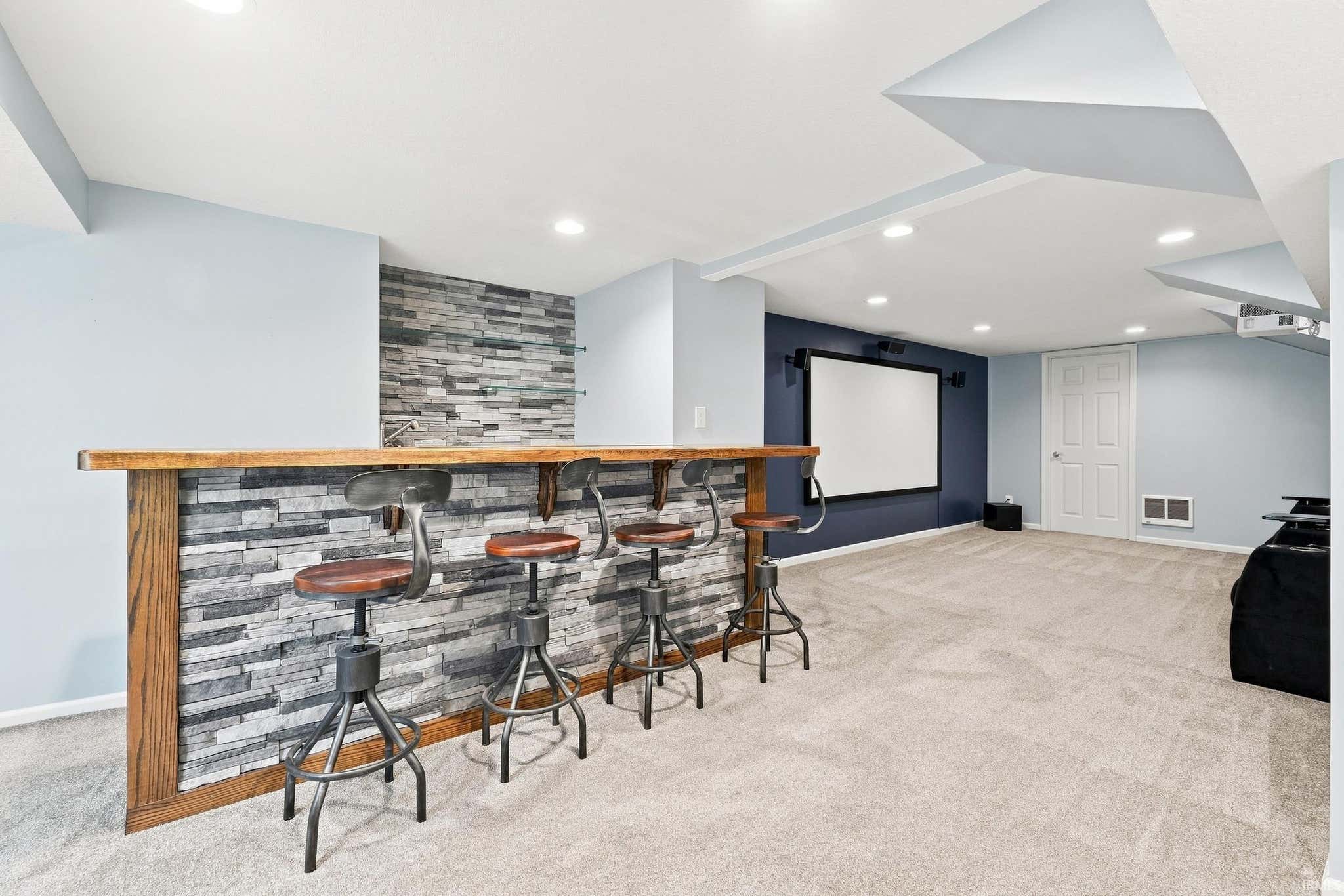 Image of 1016 W Washington Boulevard 1