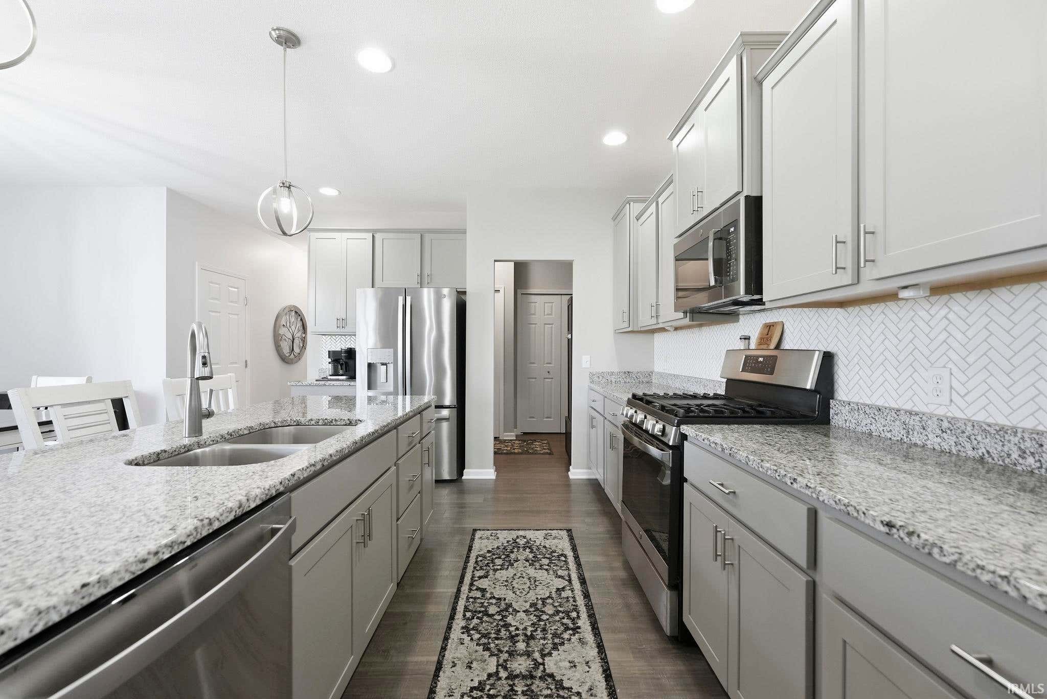 Image of 956 Meravi Cove