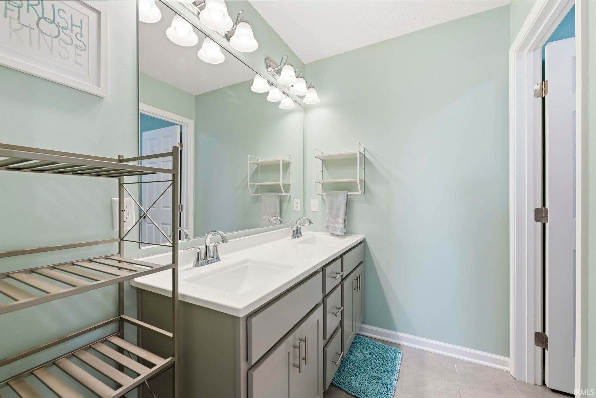 Image of 956 Meravi Cove