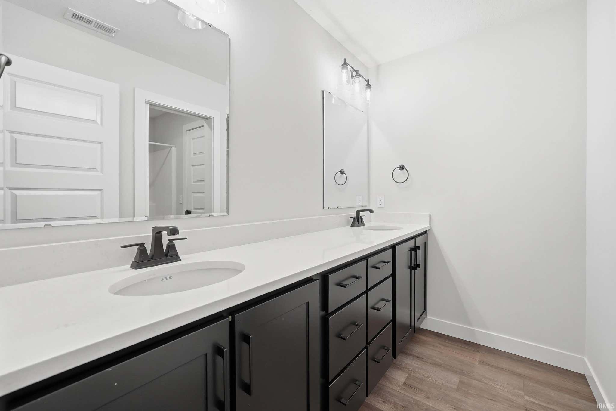 Image of 12915 Hallux Cove
