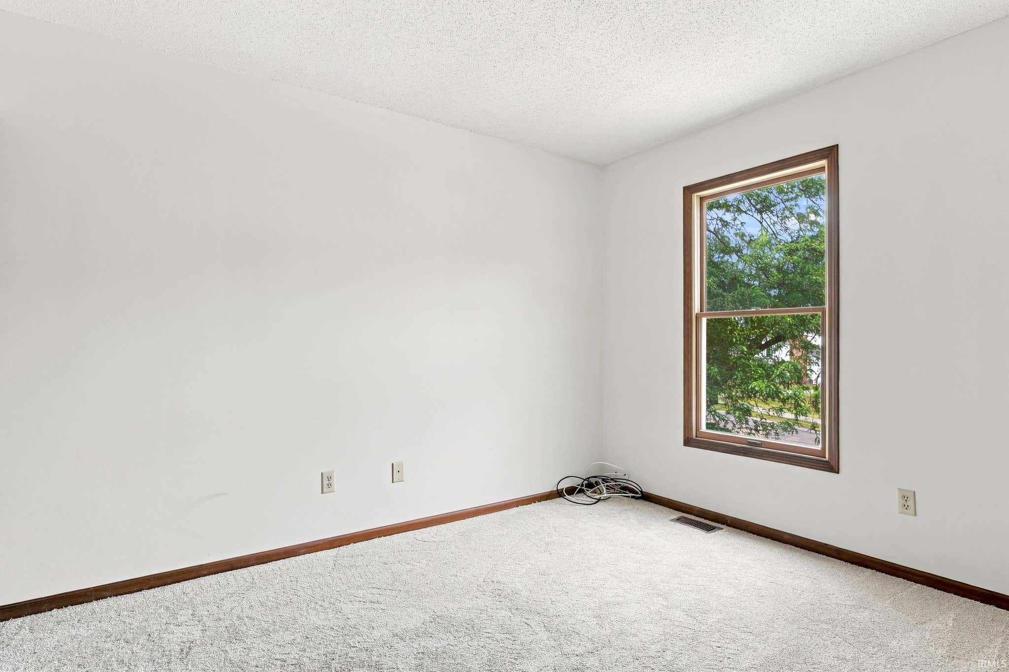 Image of 5005 Pinebrook Drive