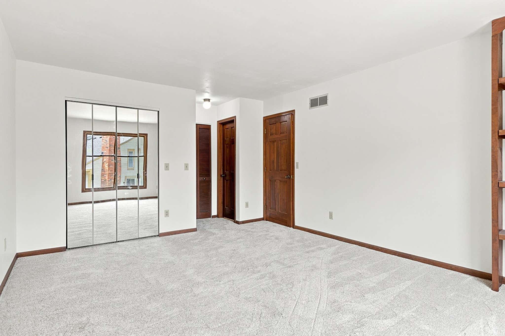 Image of 5005 Pinebrook Drive