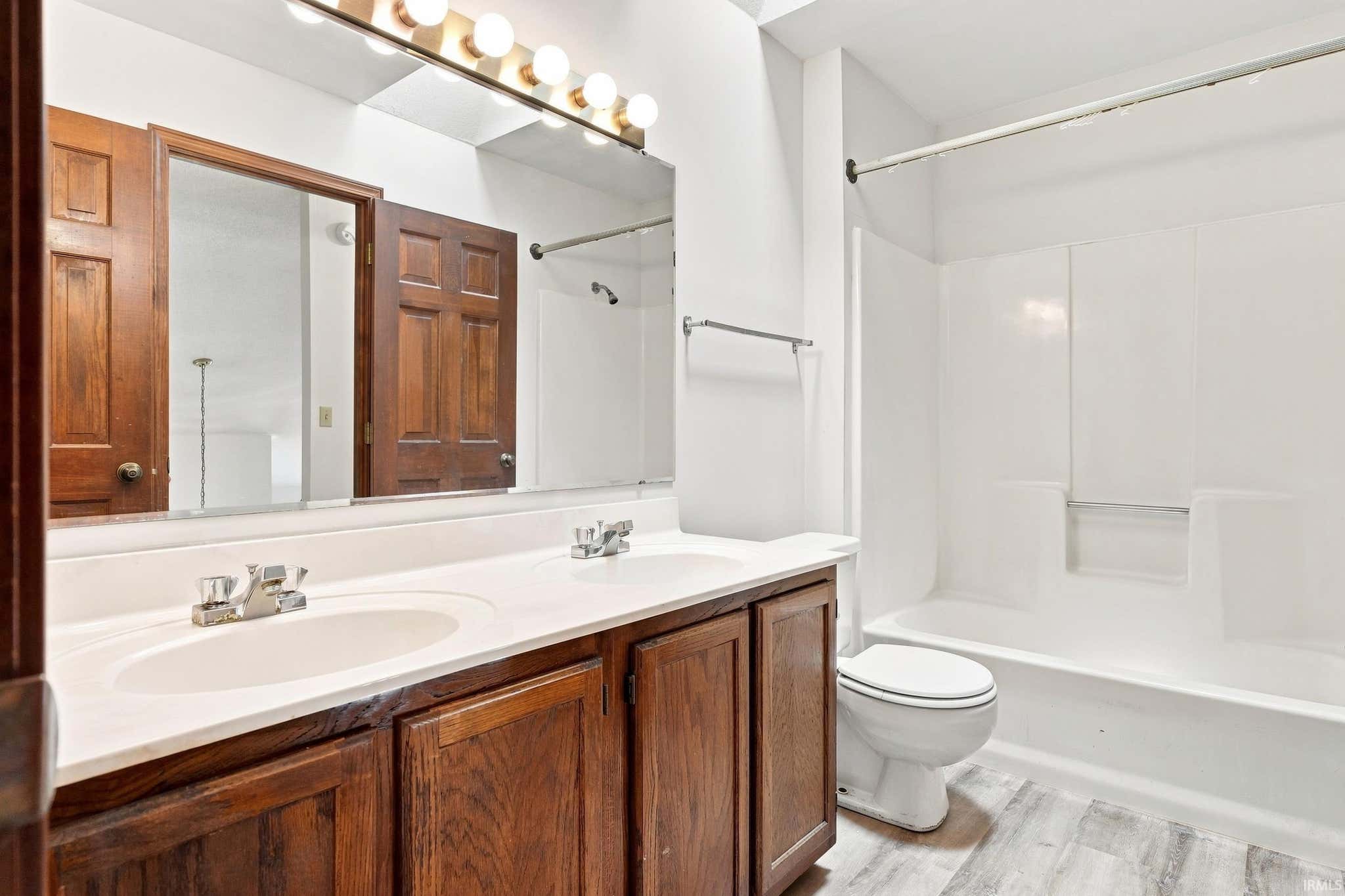 Image of 5005 Pinebrook Drive