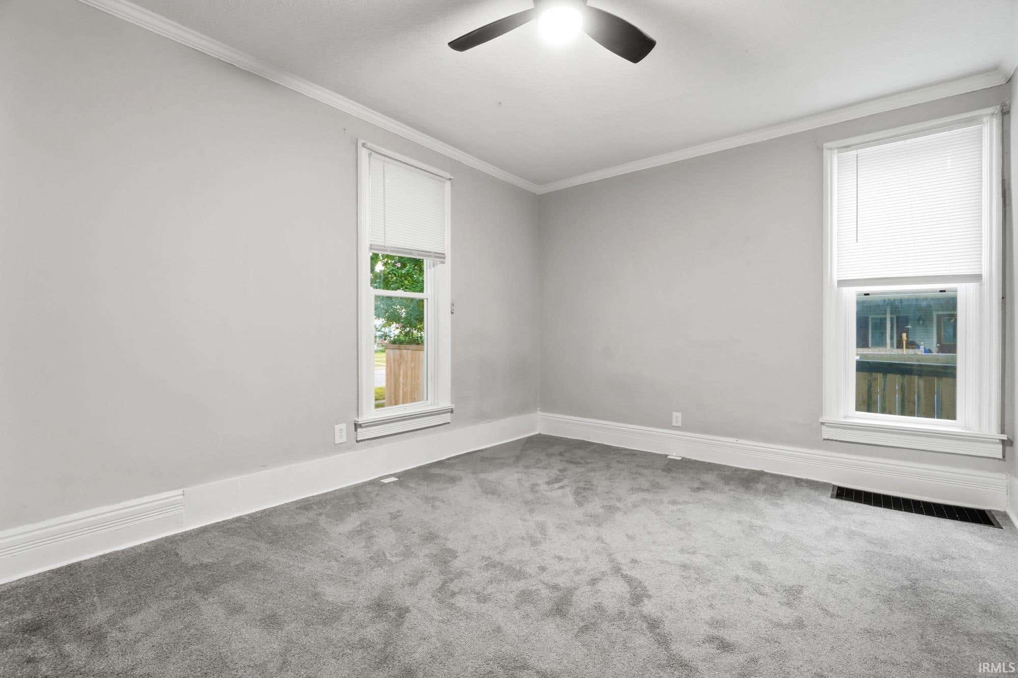 Image of 334 W 9th Street 1