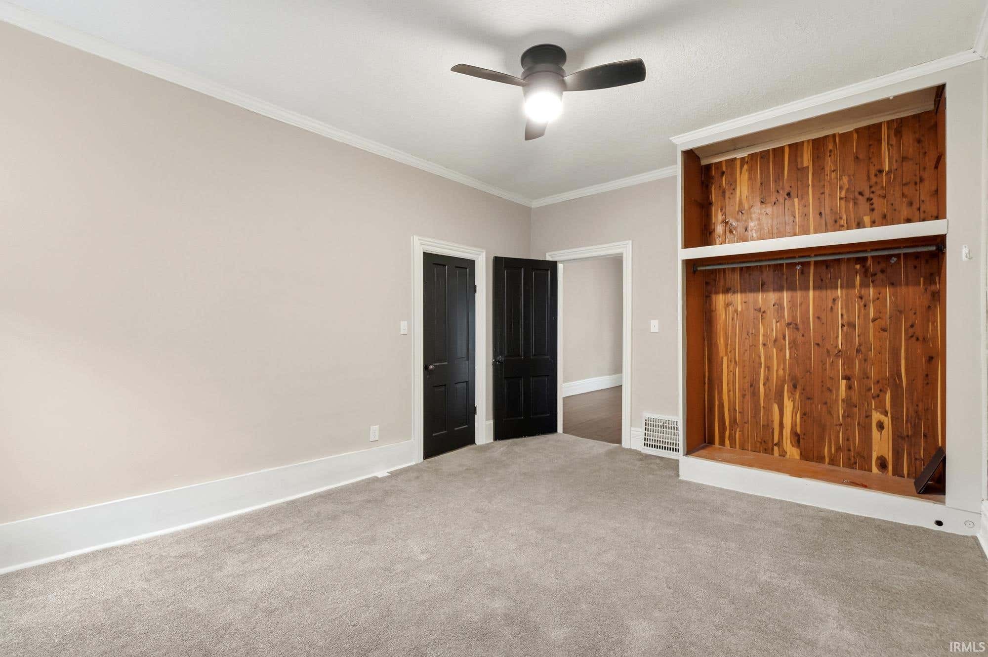 Image of 334 W 9th Street 1