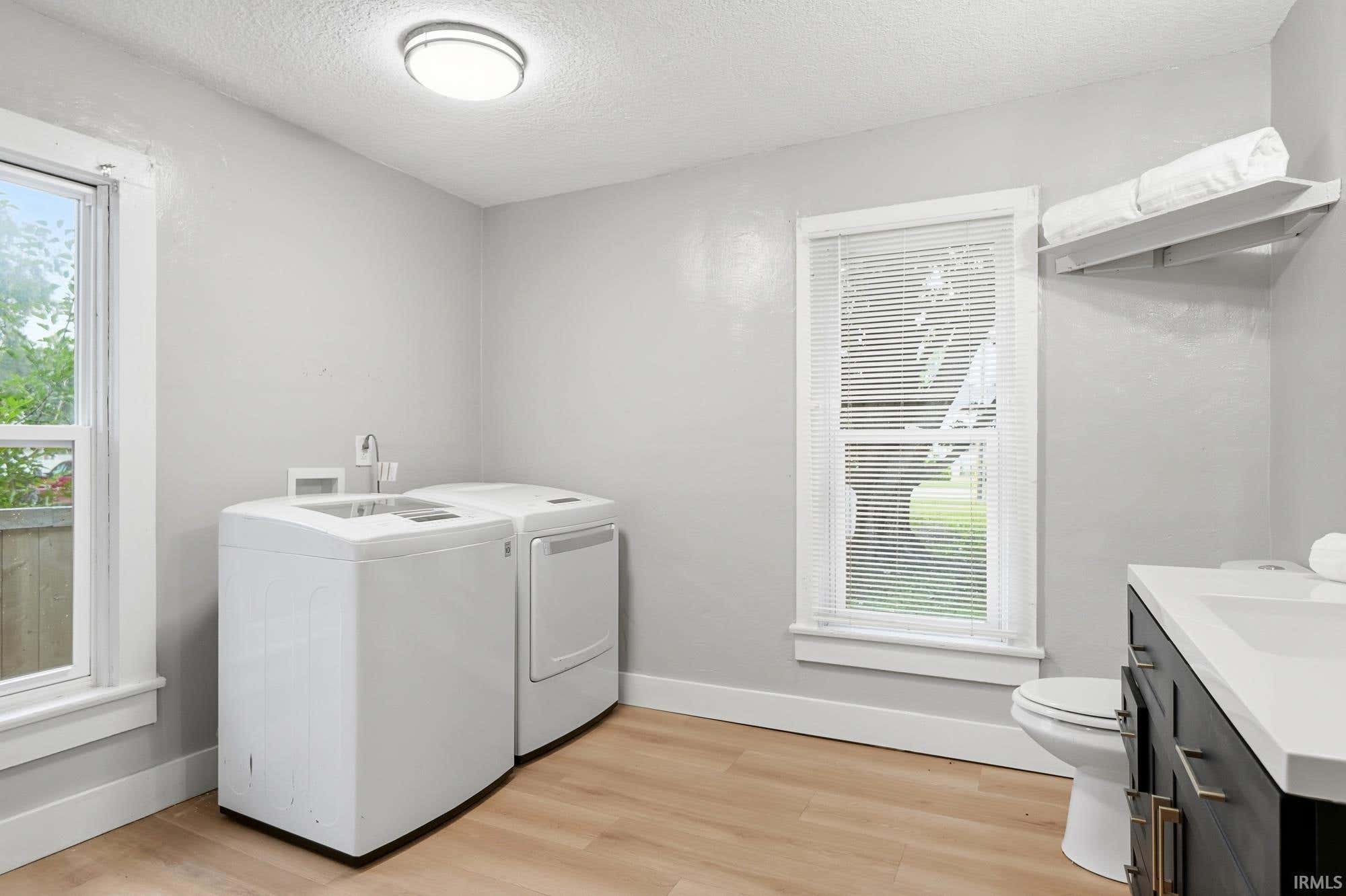 Image of 334 W 9th Street 1