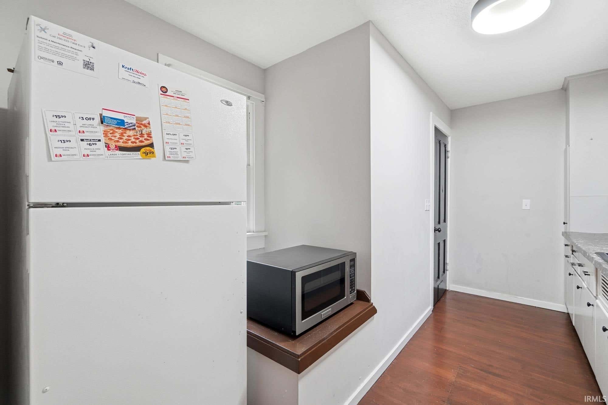 Image of 334 W 9th Street 1