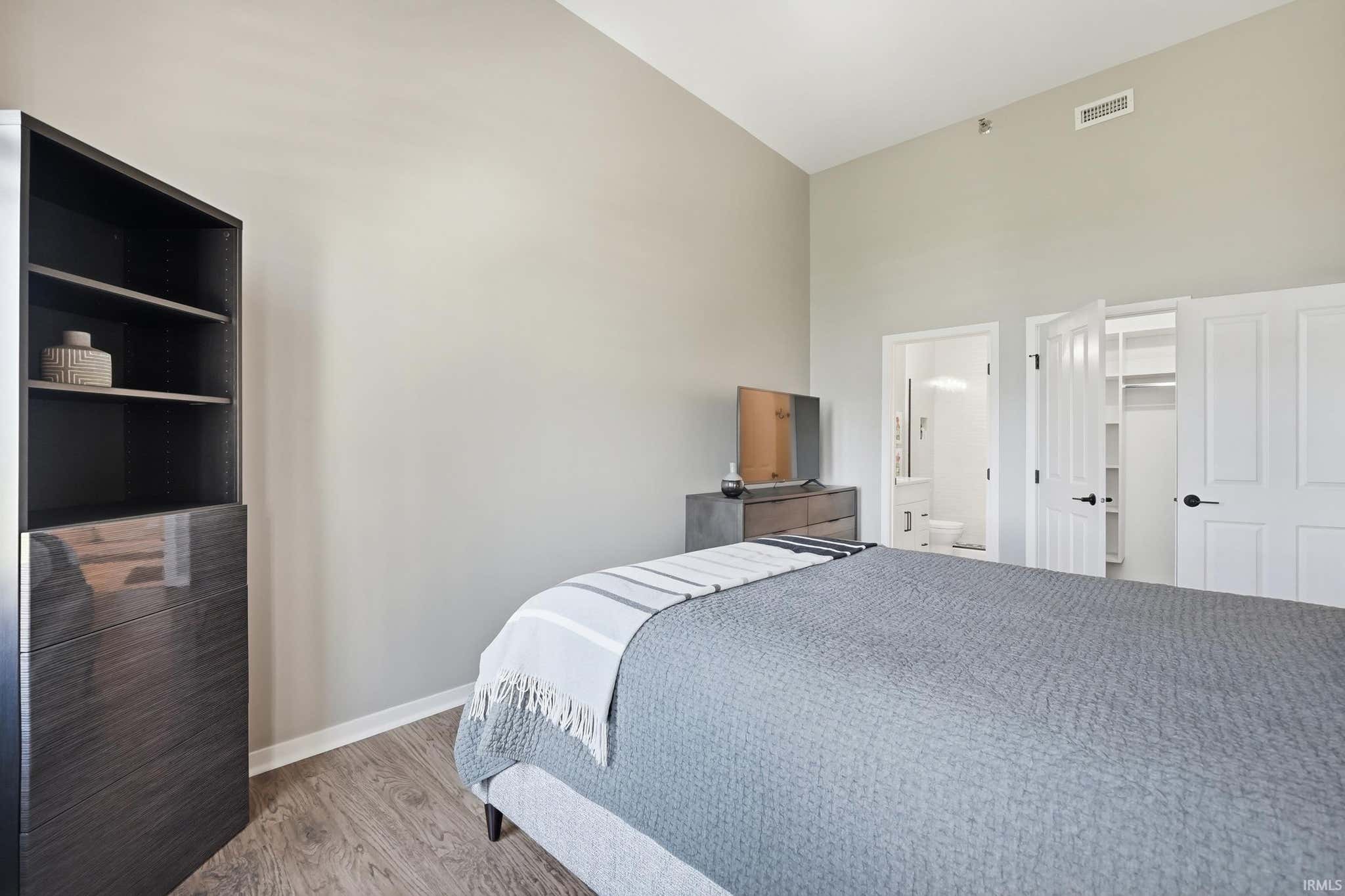Image of 113 W Wayne Street 310