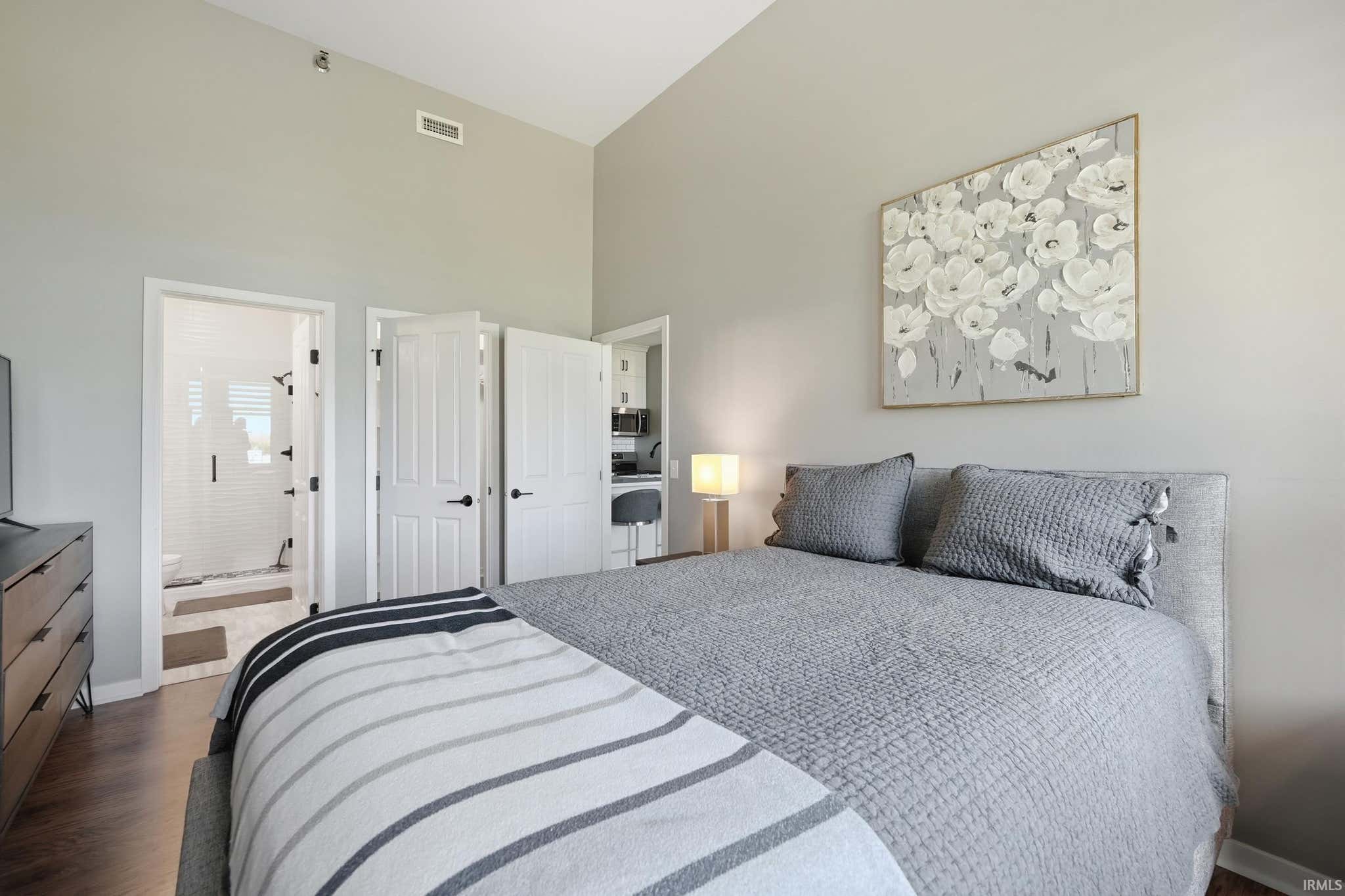 Image of 113 W Wayne Street 310