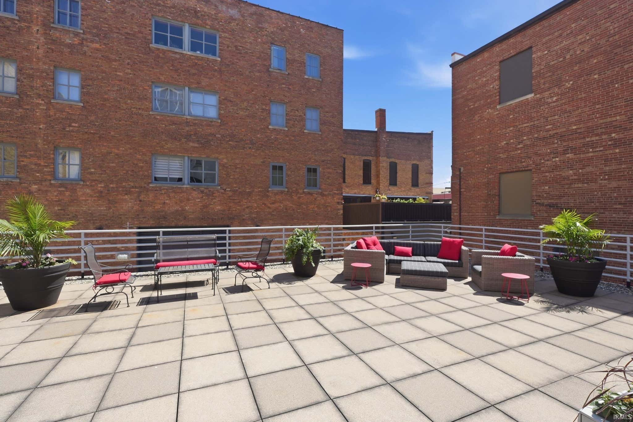 Image of 113 W Wayne Street 310