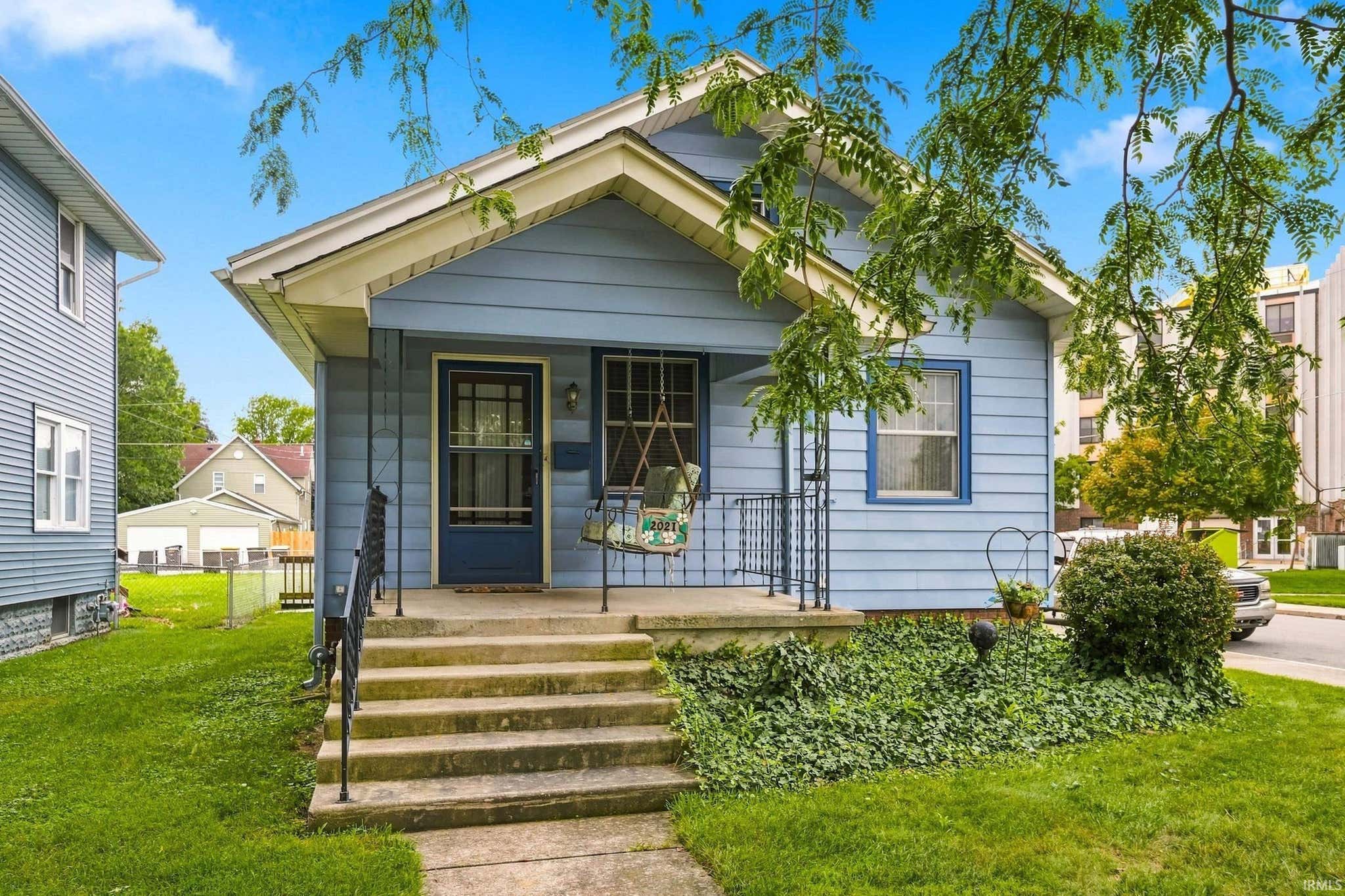 Image of 2021 Oakland Street