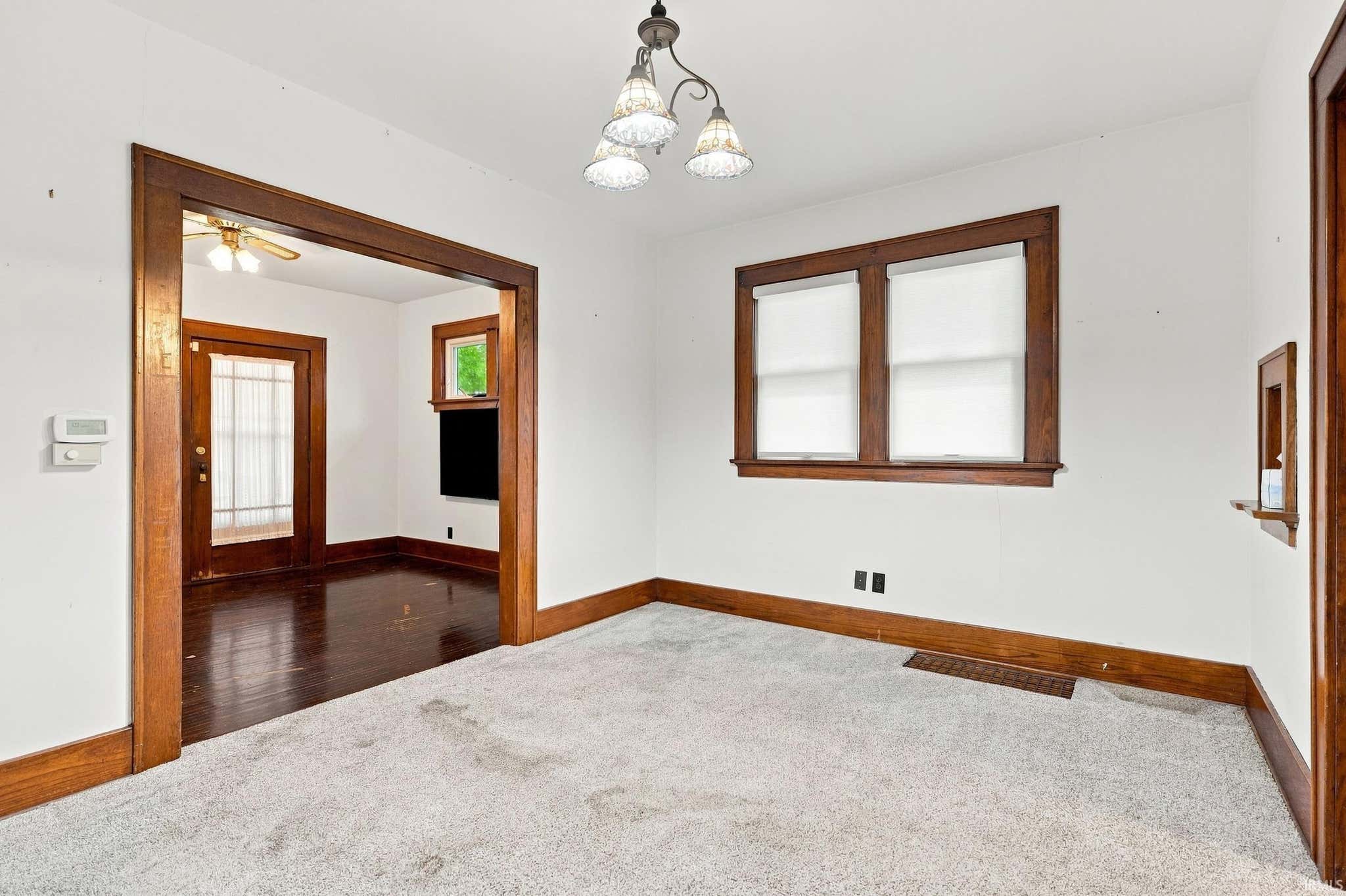Image of 2021 Oakland Street