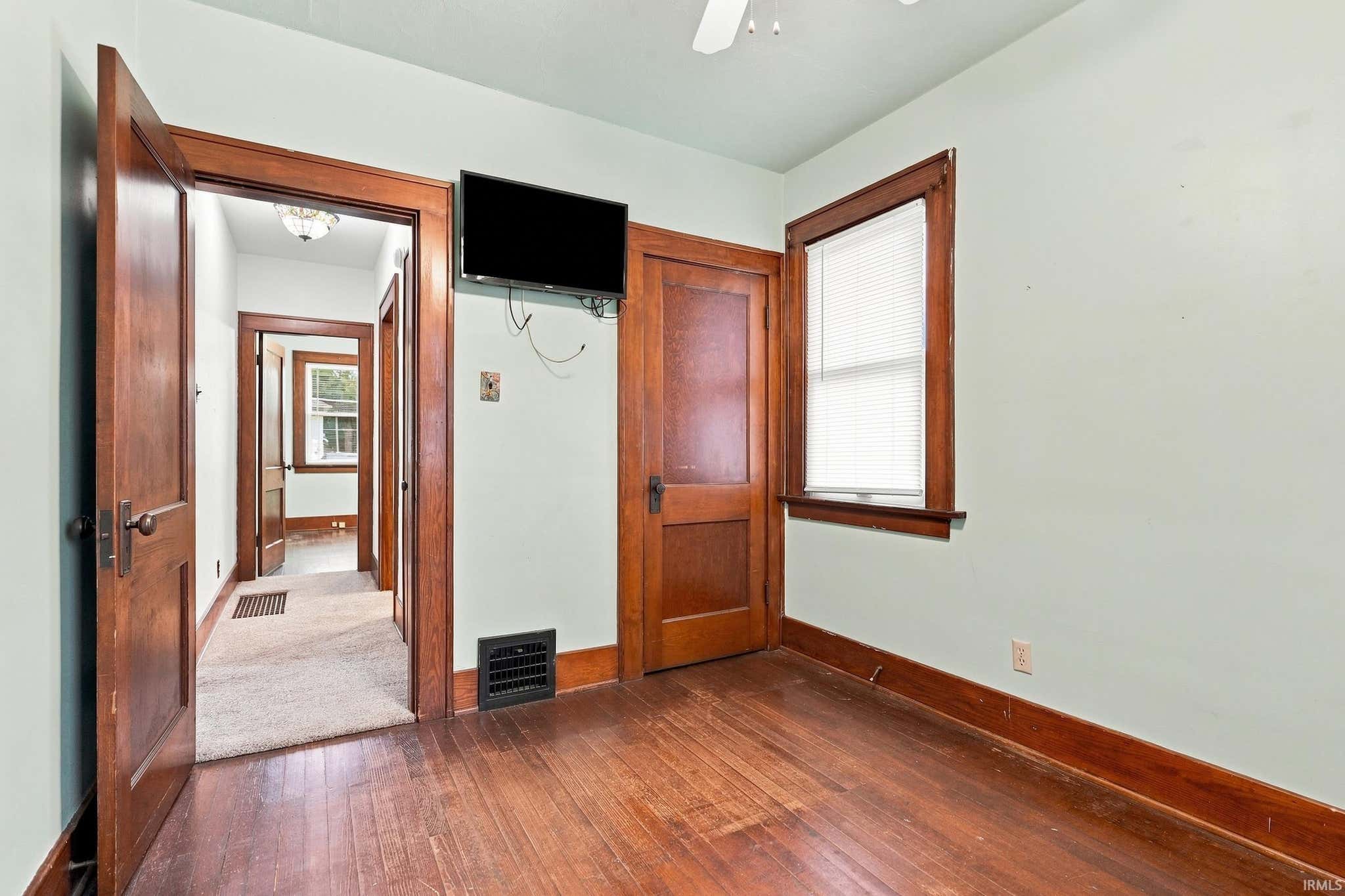 Image of 2021 Oakland Street