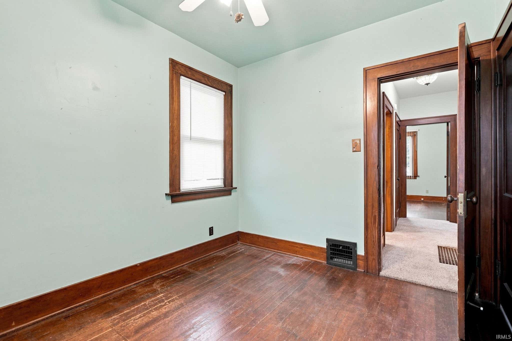 Image of 2021 Oakland Street