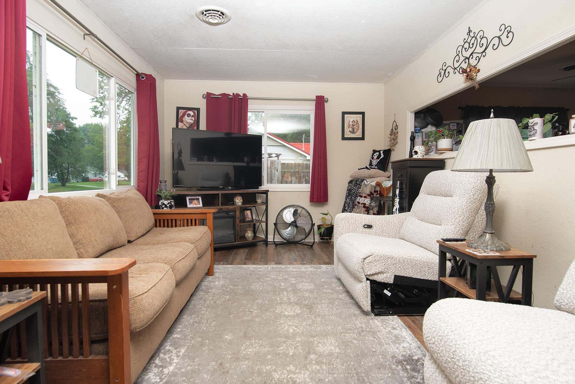 Image of 806 Courtney Drive