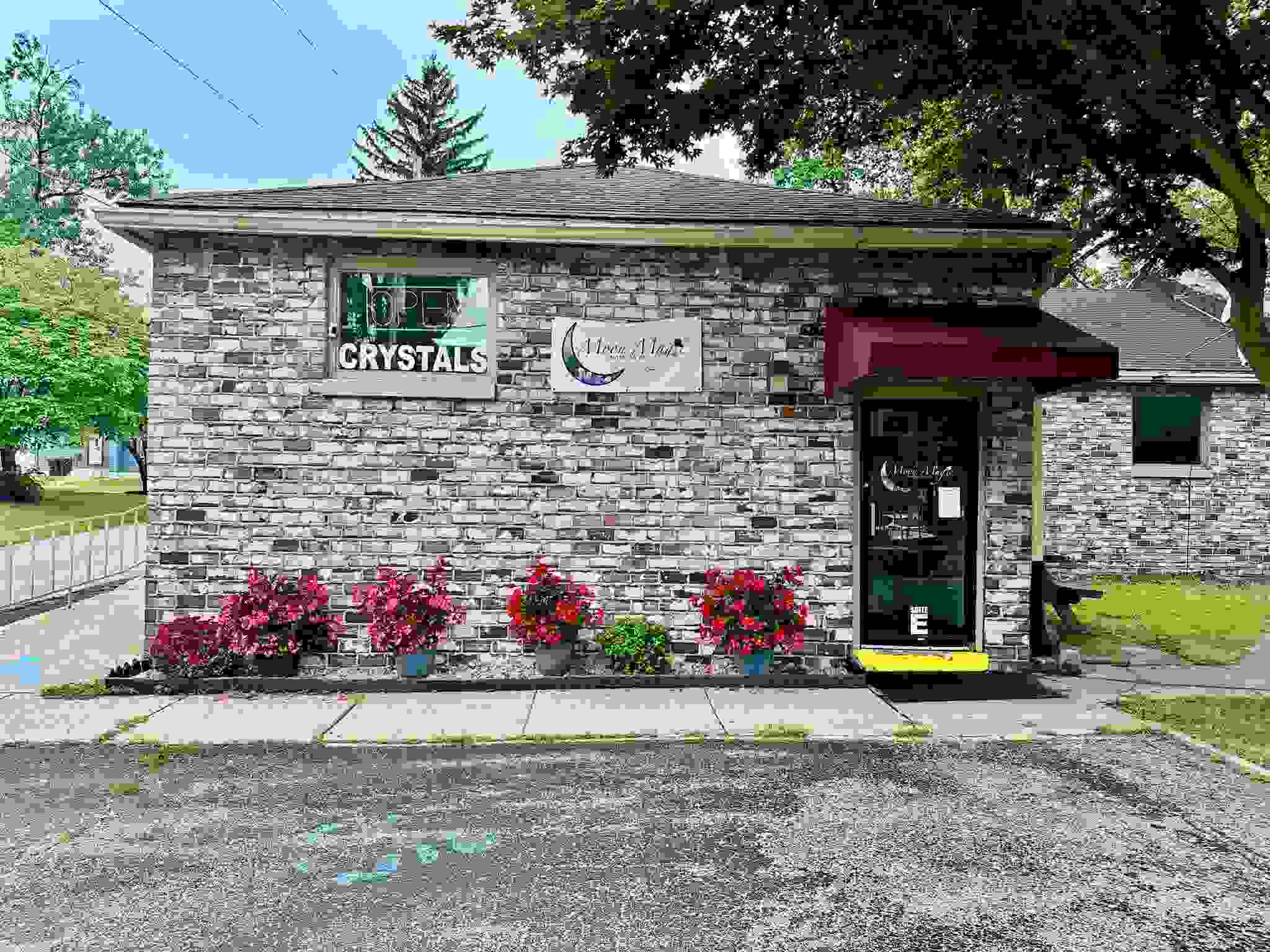 909 W Maumee, Ste E Street