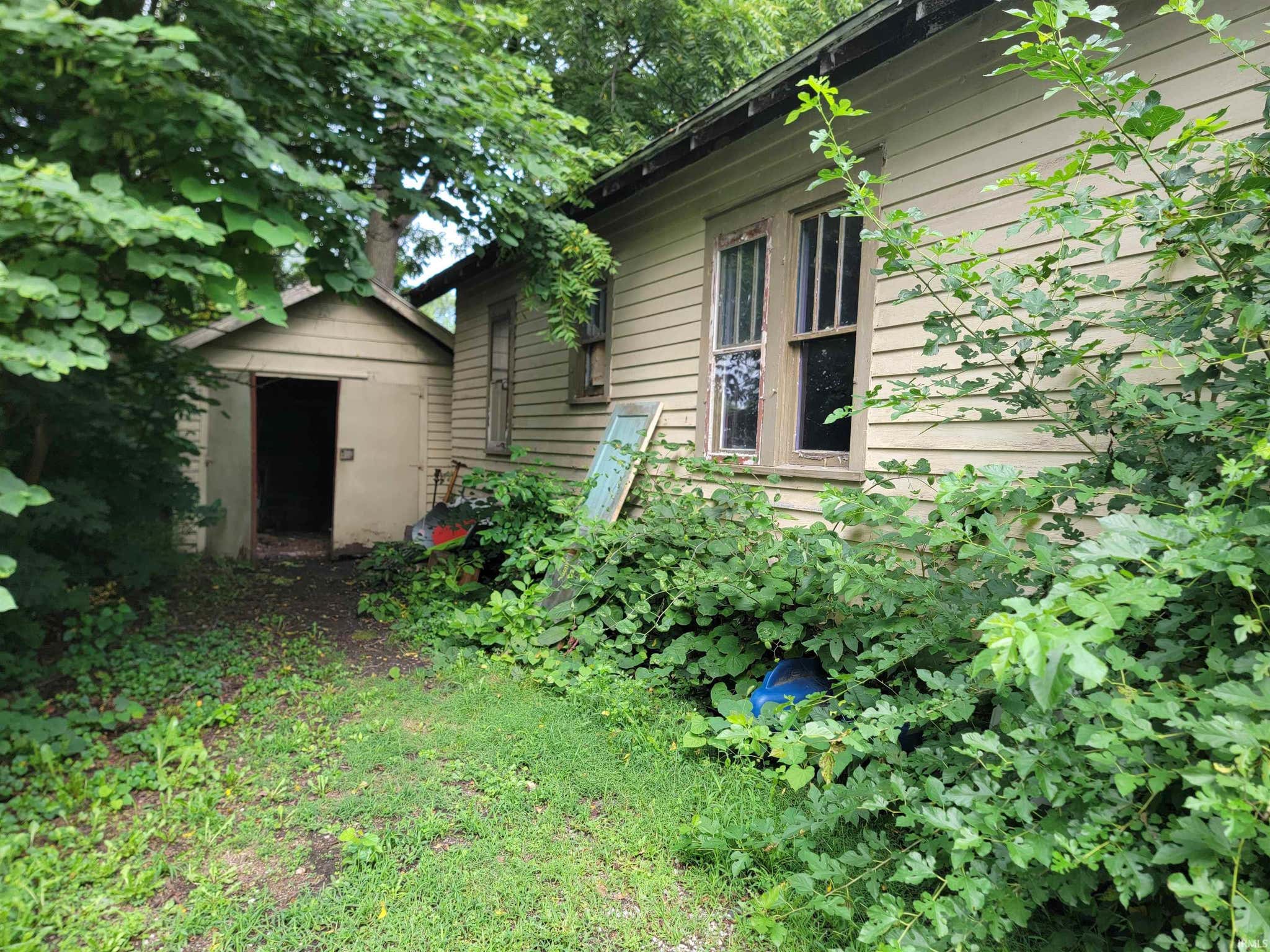Image of 905 S Indiana Avenue