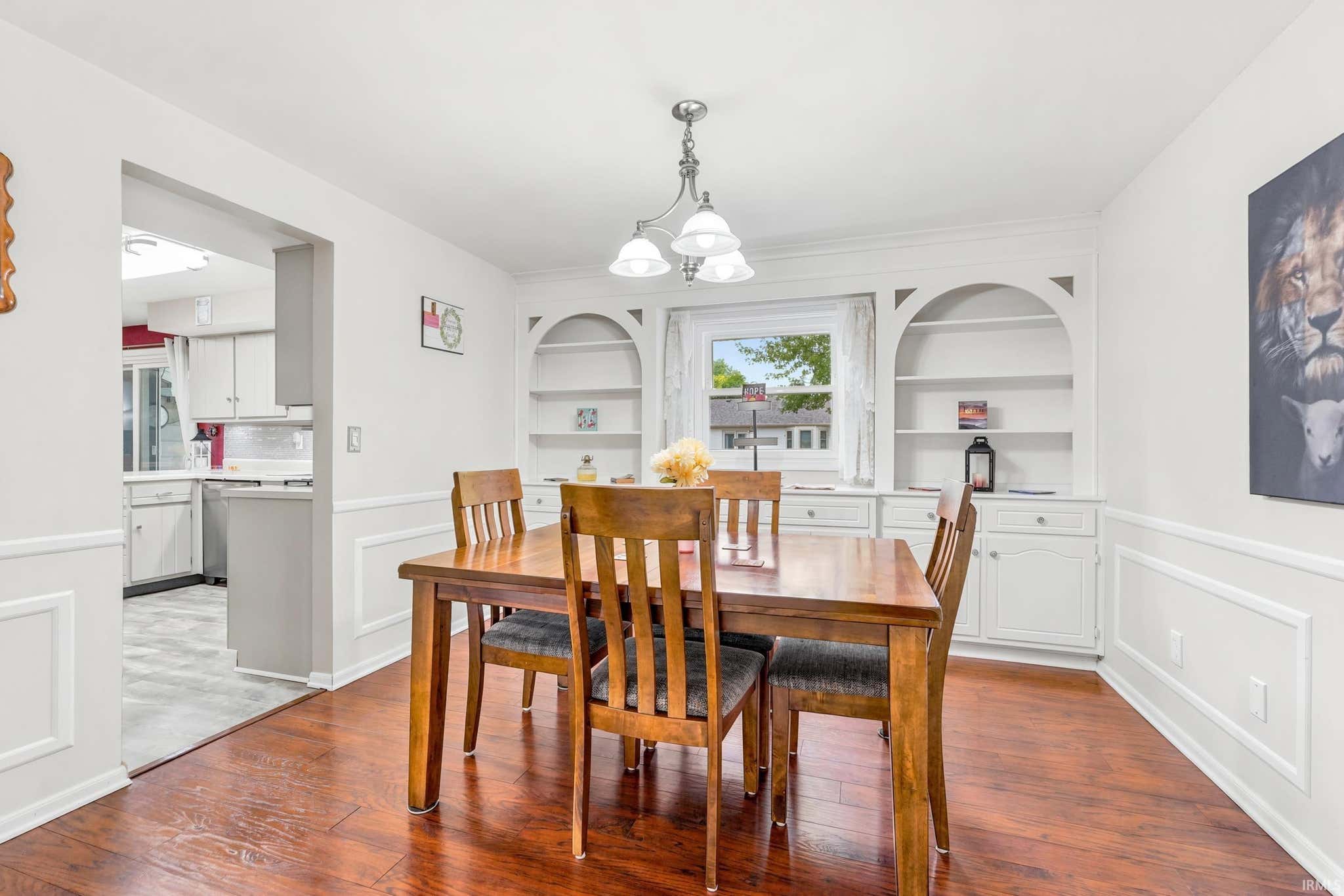 Image of 1406 Cherry Lane