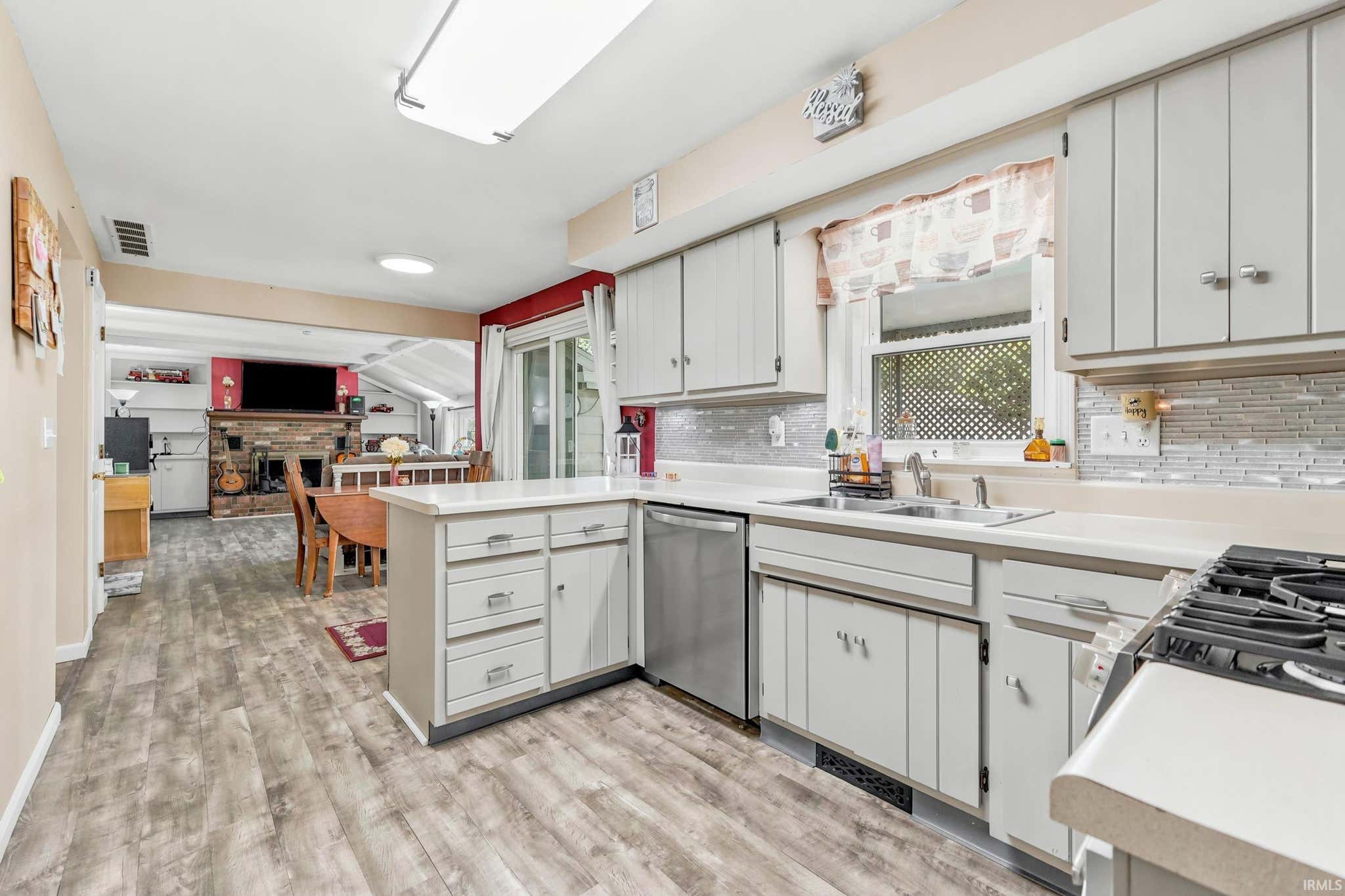 Image of 1406 Cherry Lane