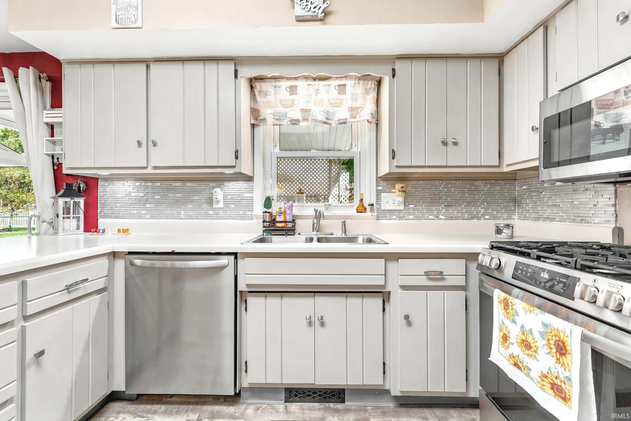 Image of 1406 Cherry Lane