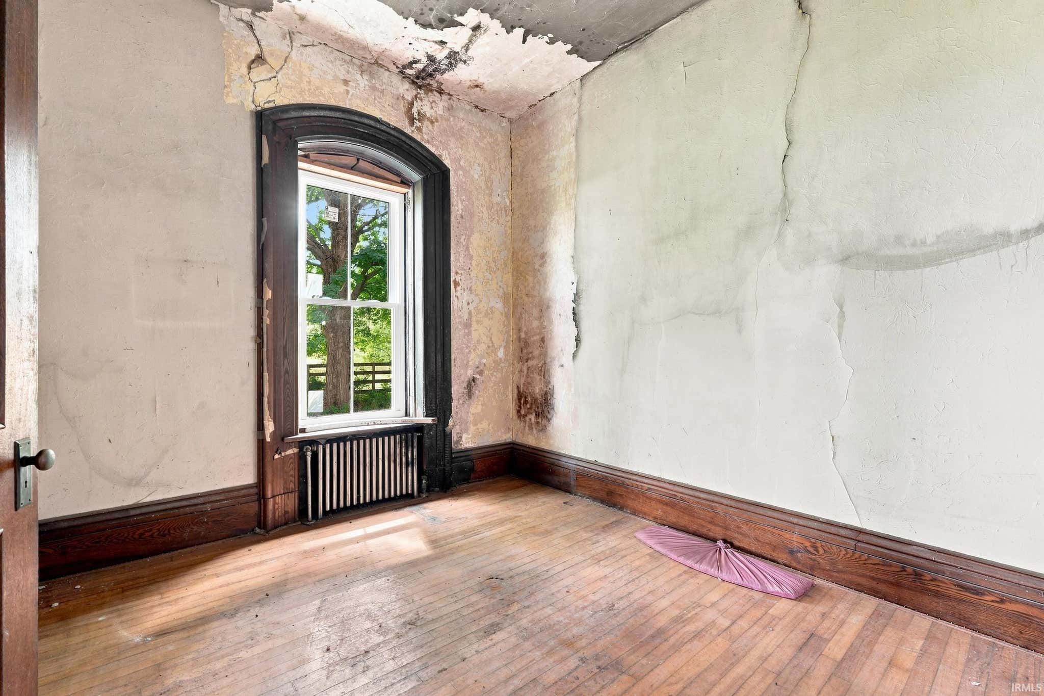 Image of 17935 West Road