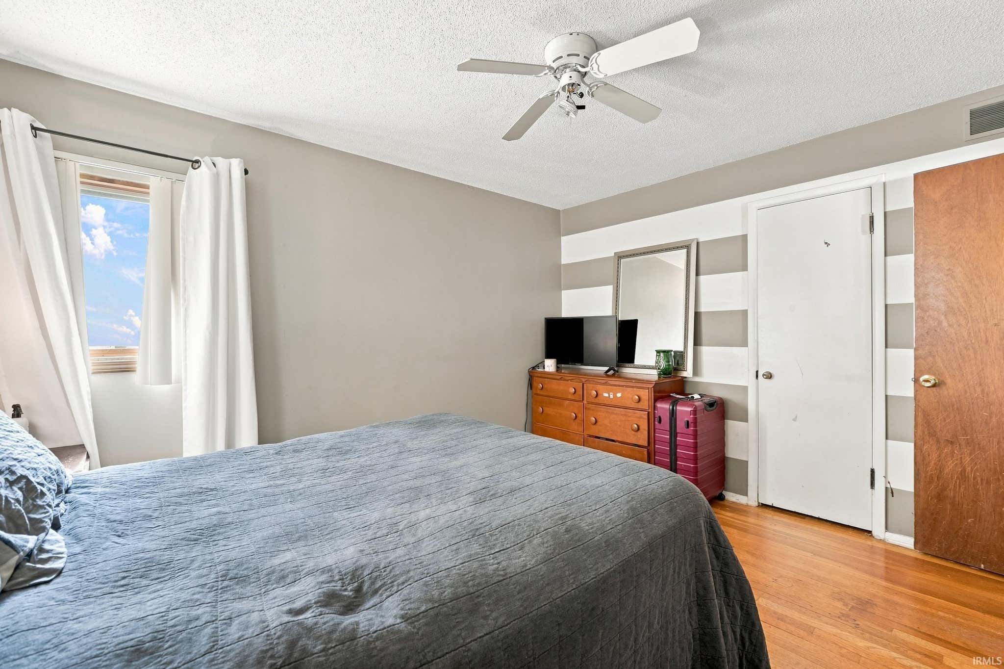 Image of 1524 N Park Drive