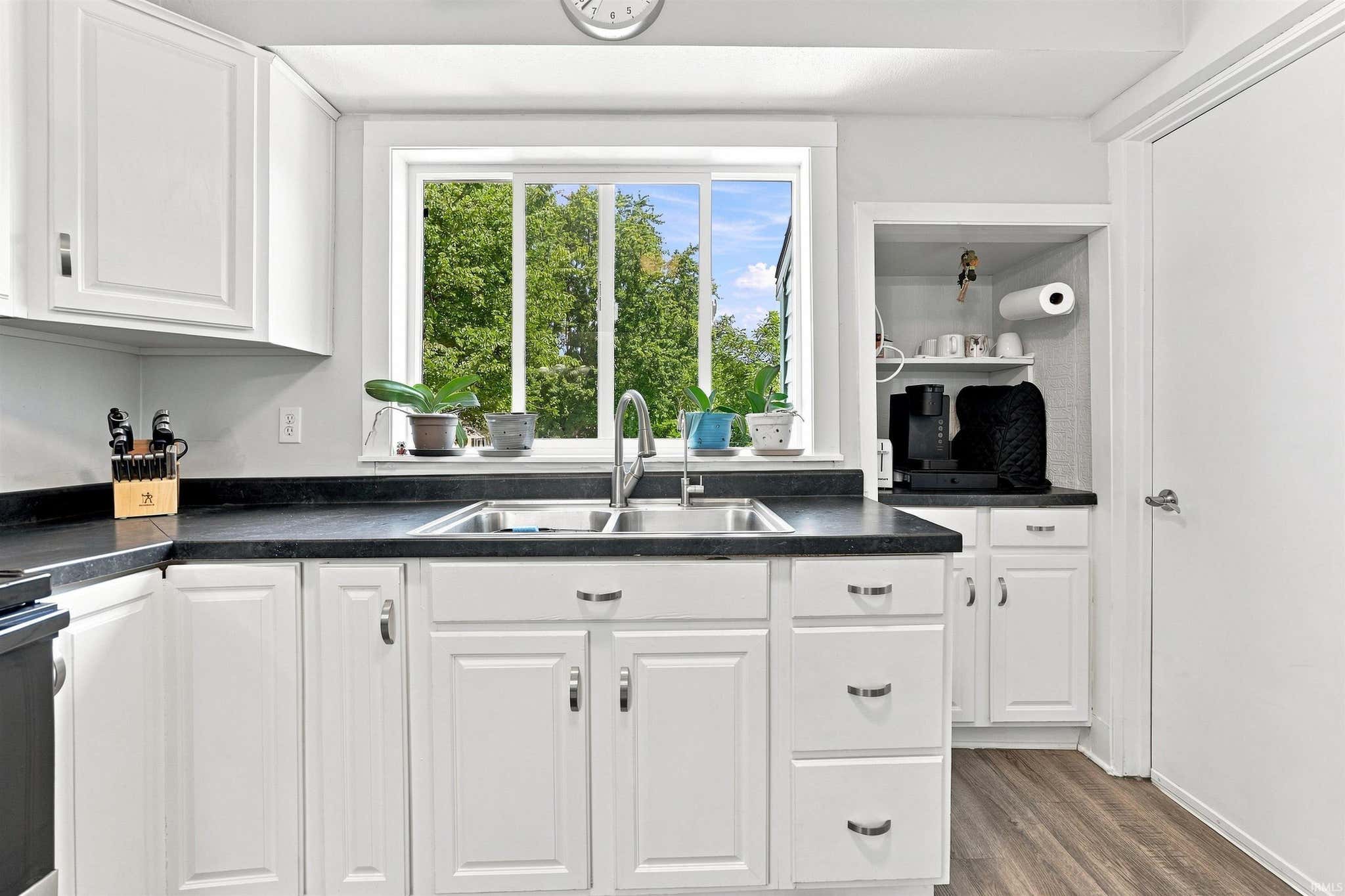Image of 16015 Winchester Road