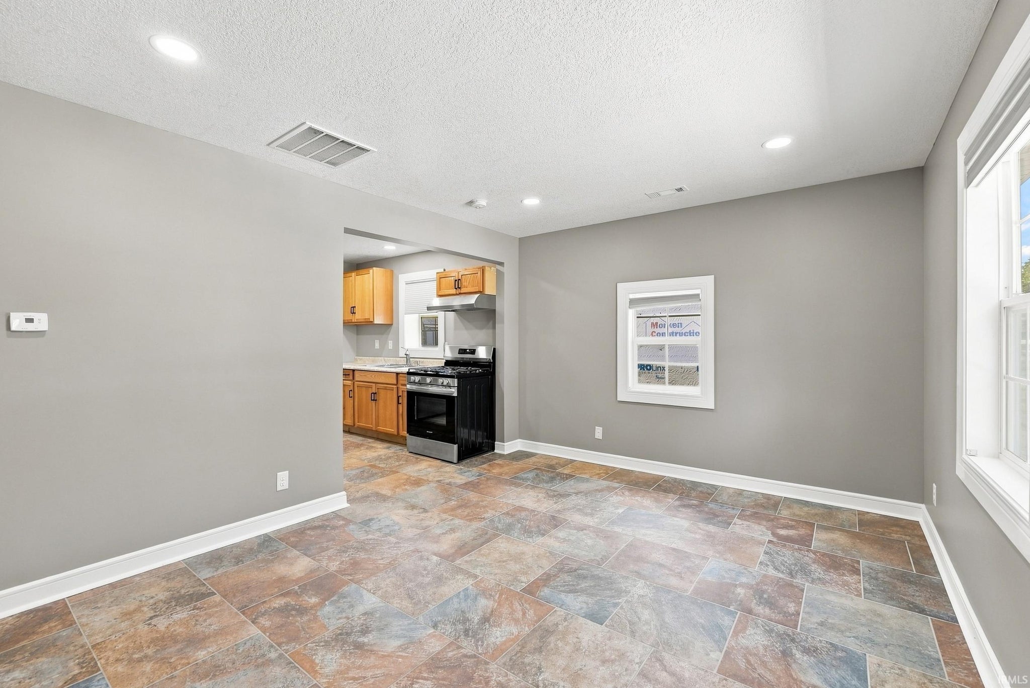 Image of 3302 Raymond Street