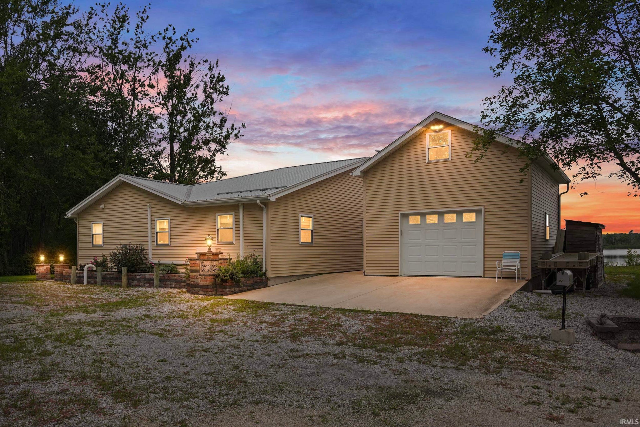 Image of 274 W Waldron Lake Drive