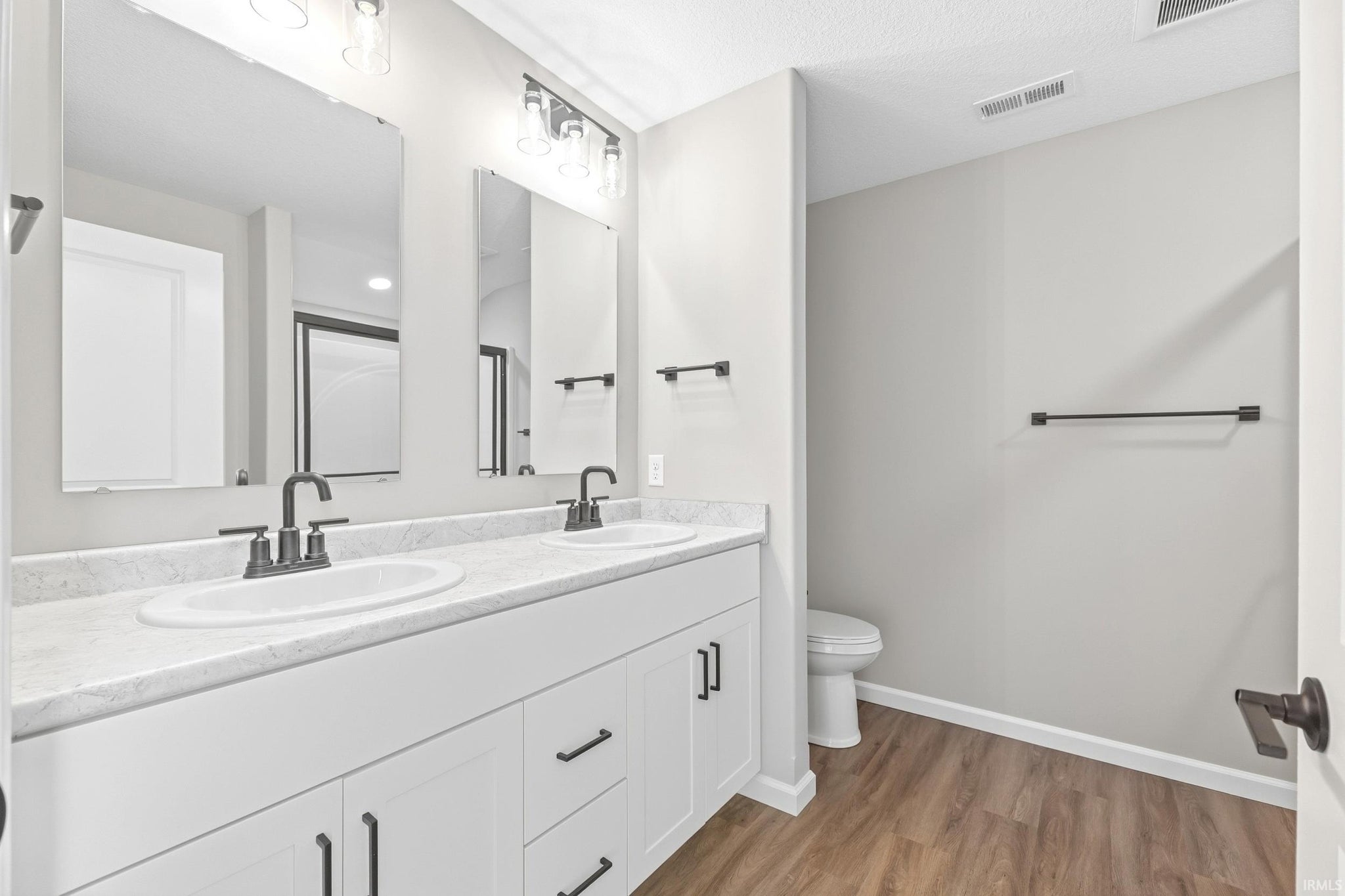 Image of 4911 Silverstone Passage
