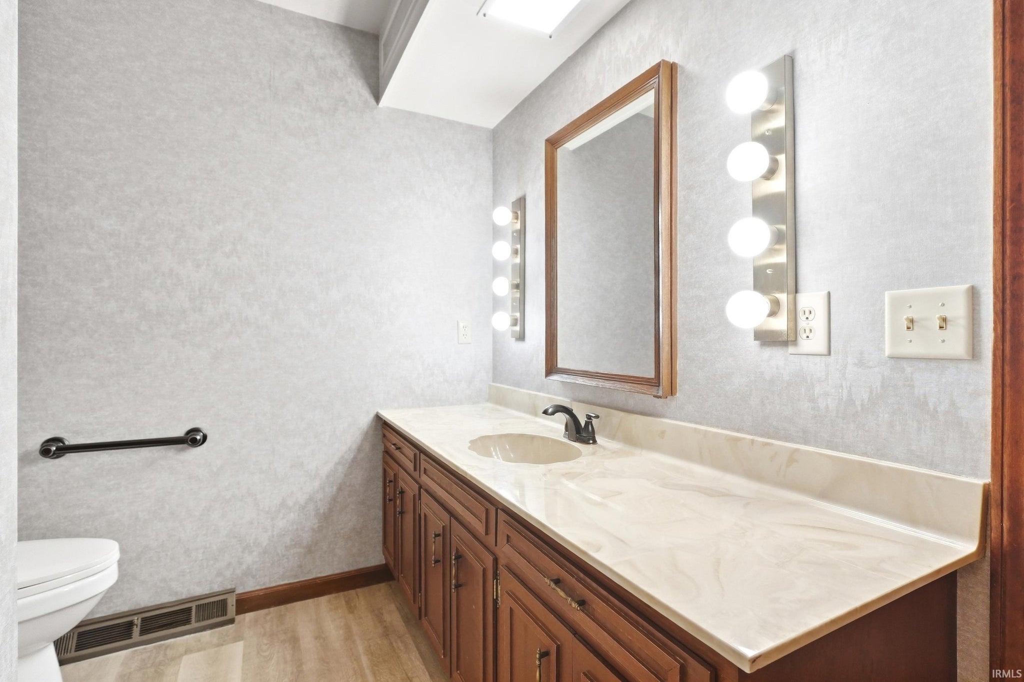 Image of 7003 Balmoral Drive