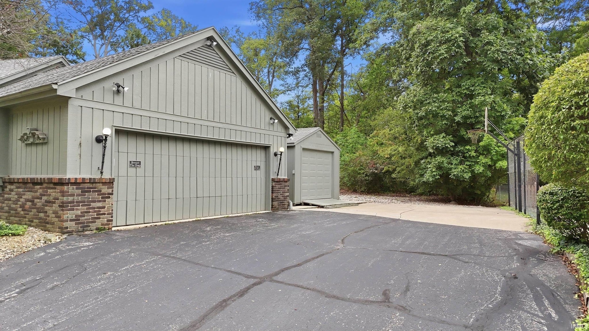 Image of 7003 Balmoral Drive