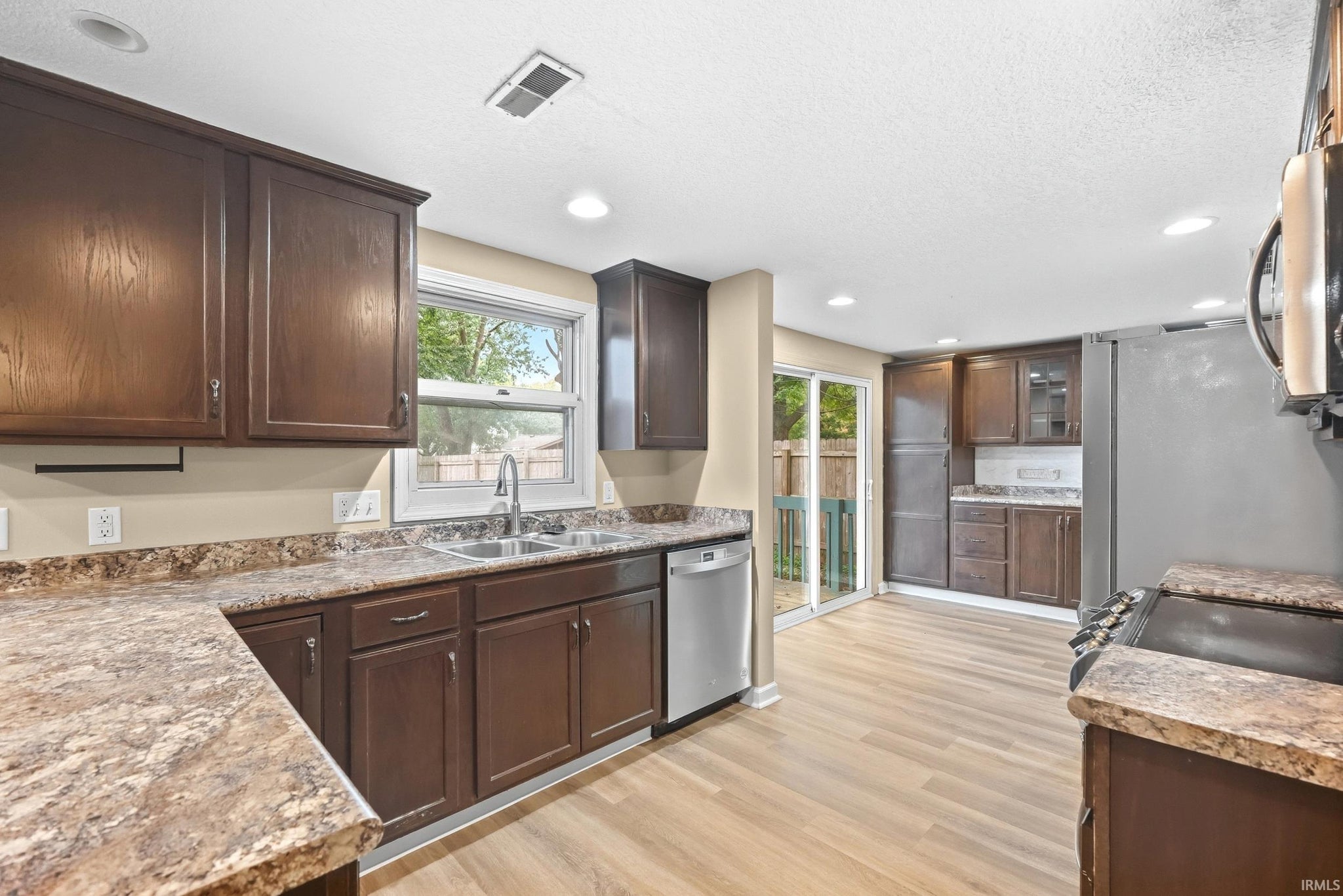 Image of 4105 Oakhurst Drive