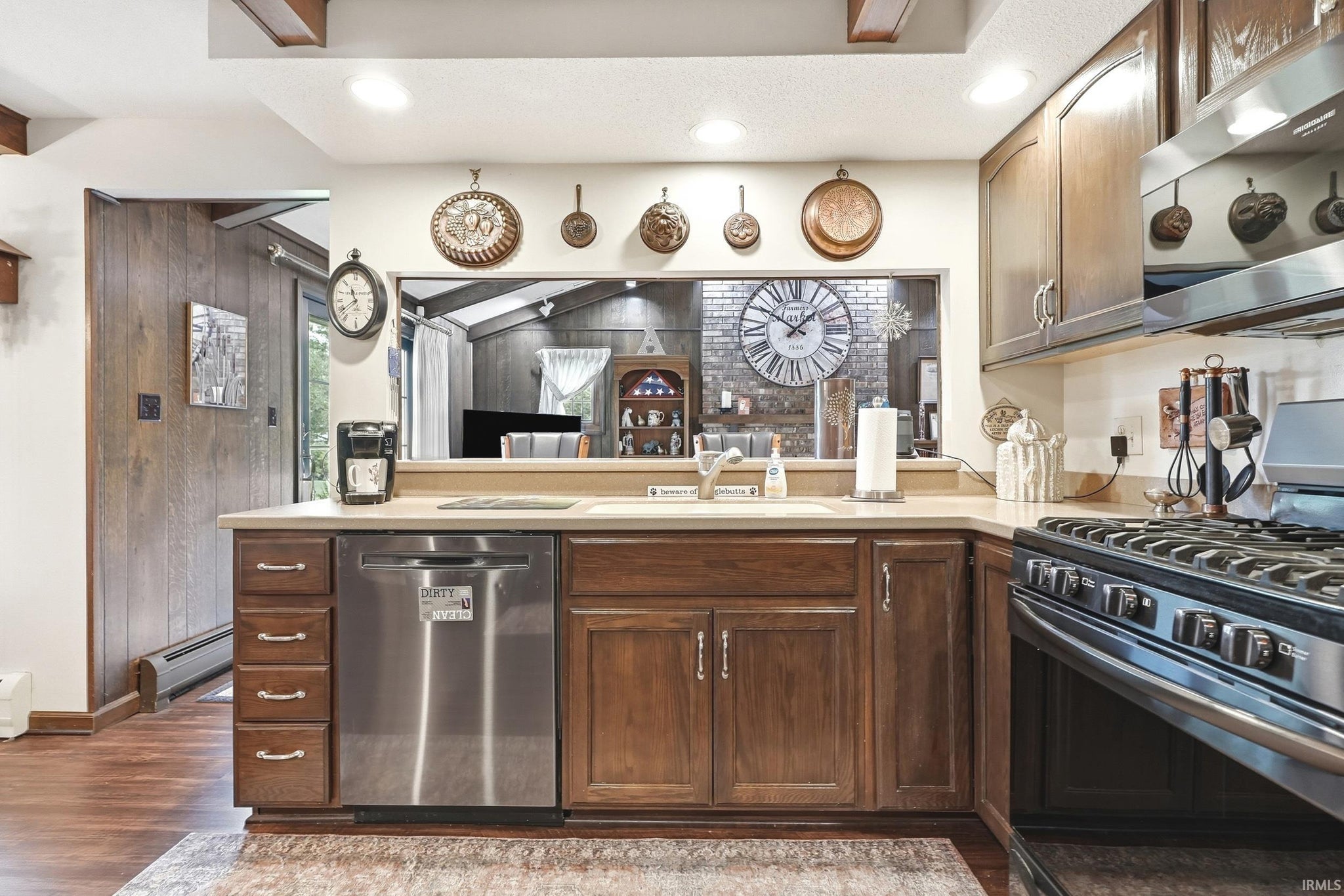 Image of 5922 Vance Avenue