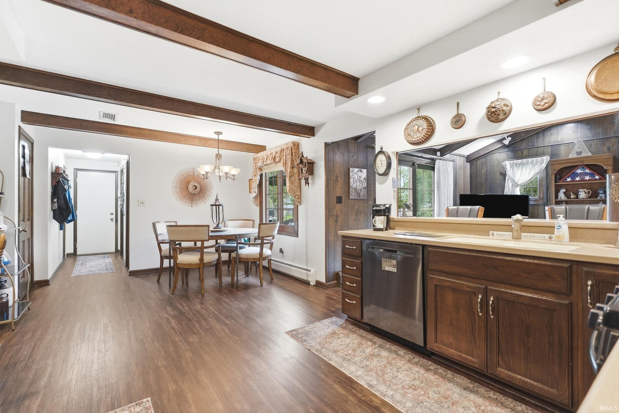 Image of 5922 Vance Avenue