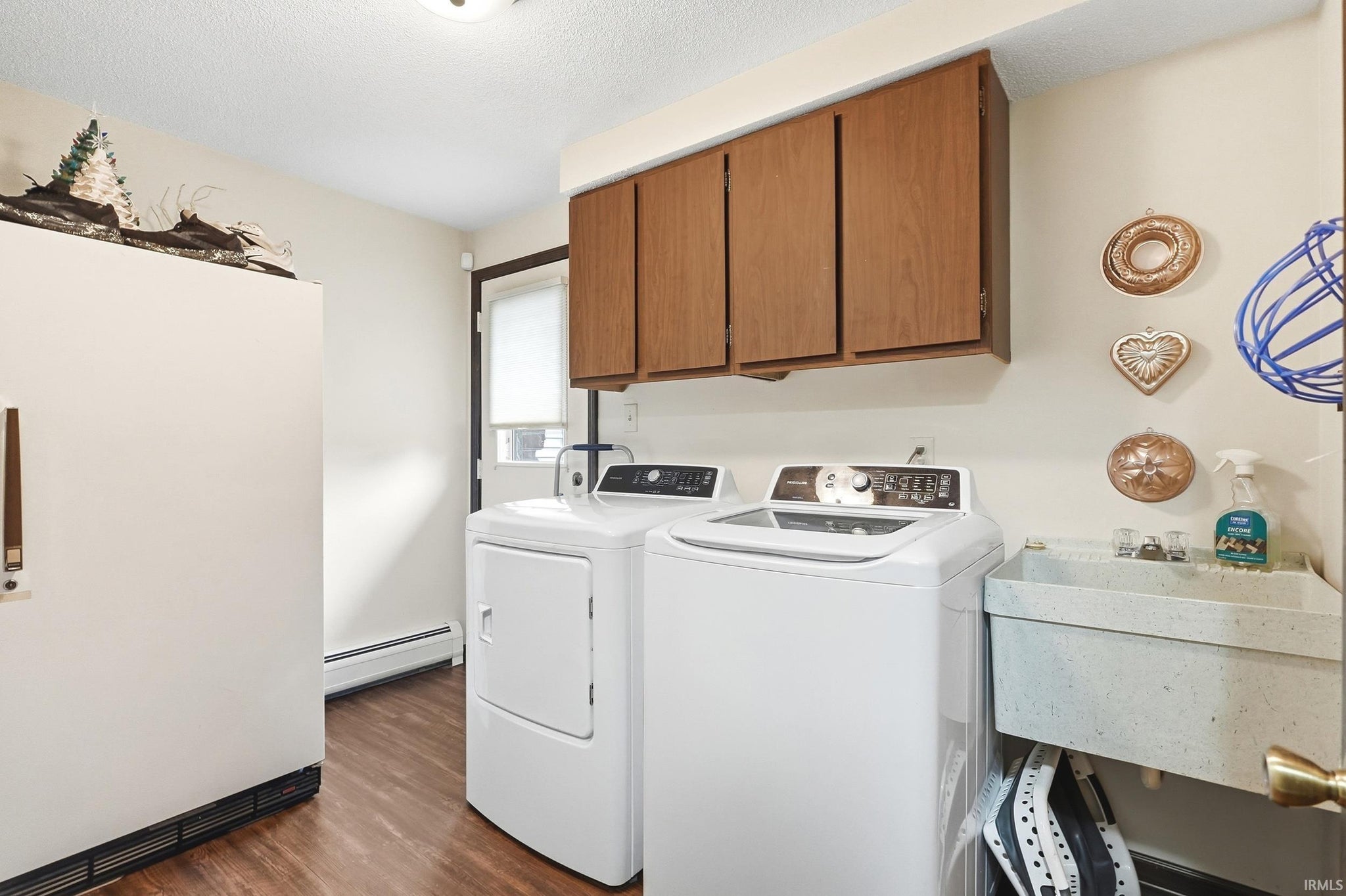 Image of 5922 Vance Avenue