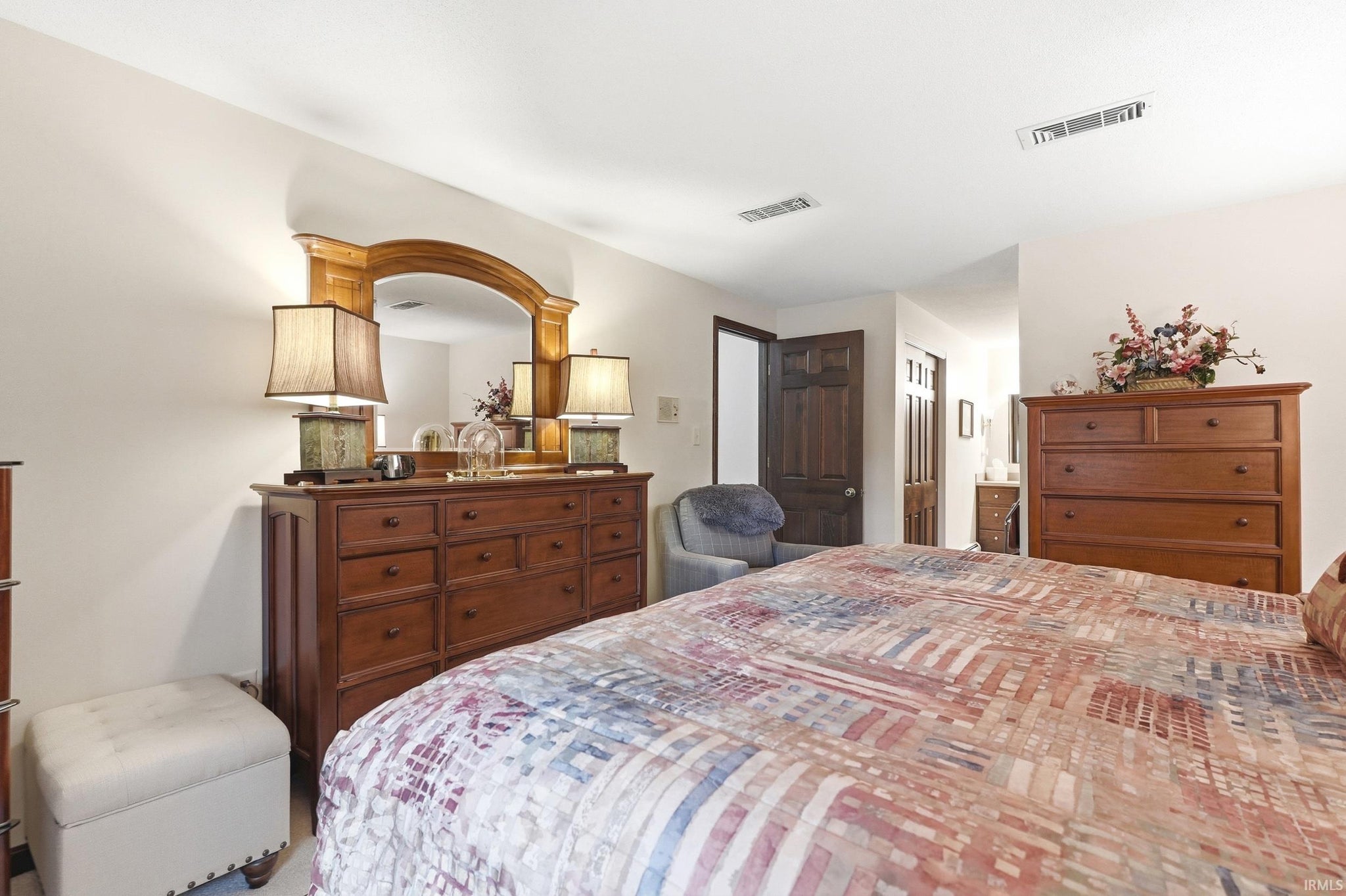 Image of 5922 Vance Avenue