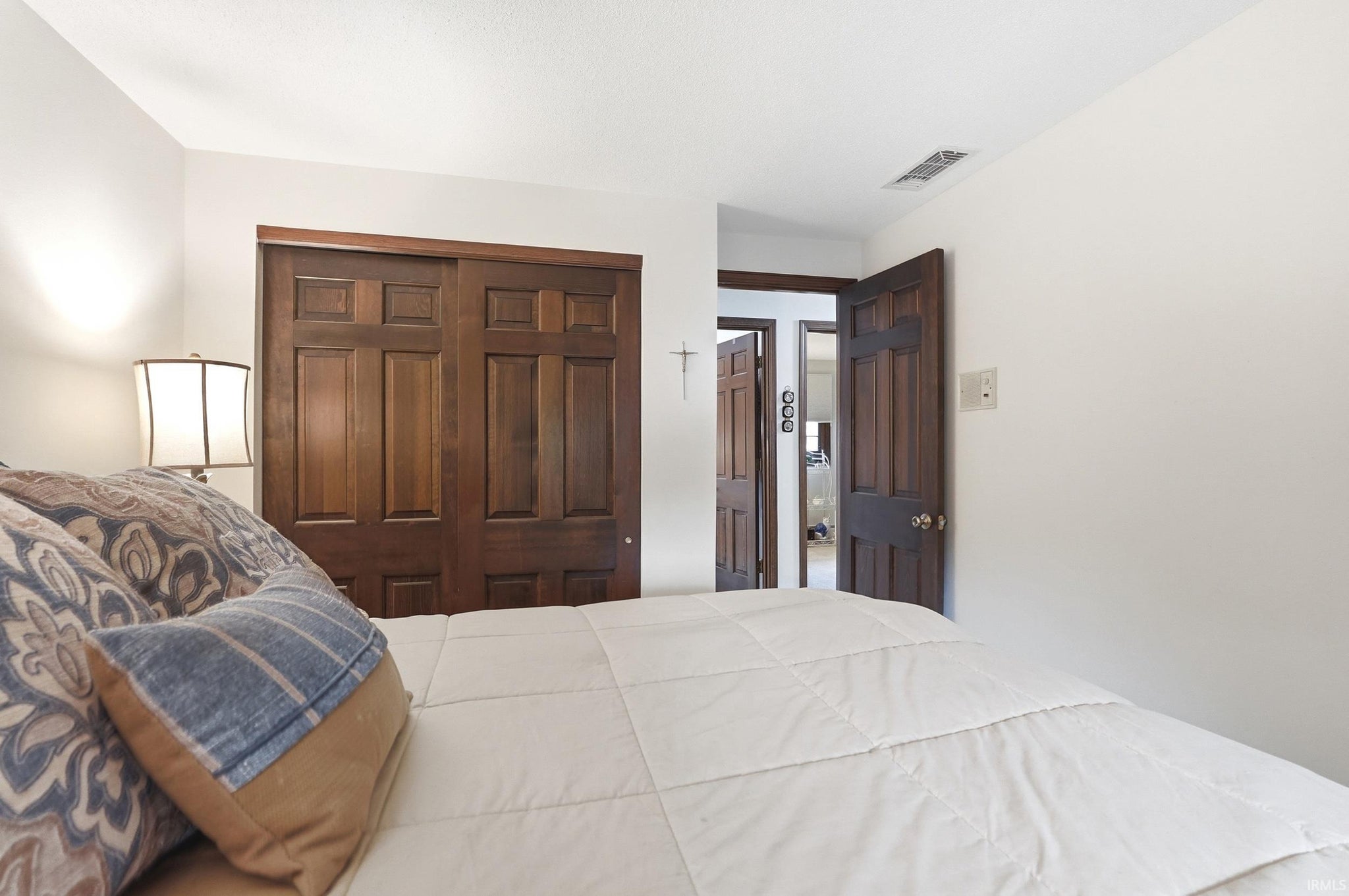 Image of 5922 Vance Avenue