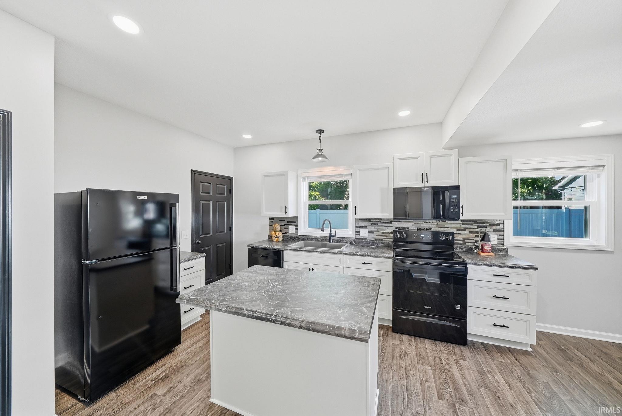 Image of 206 S Superior Street