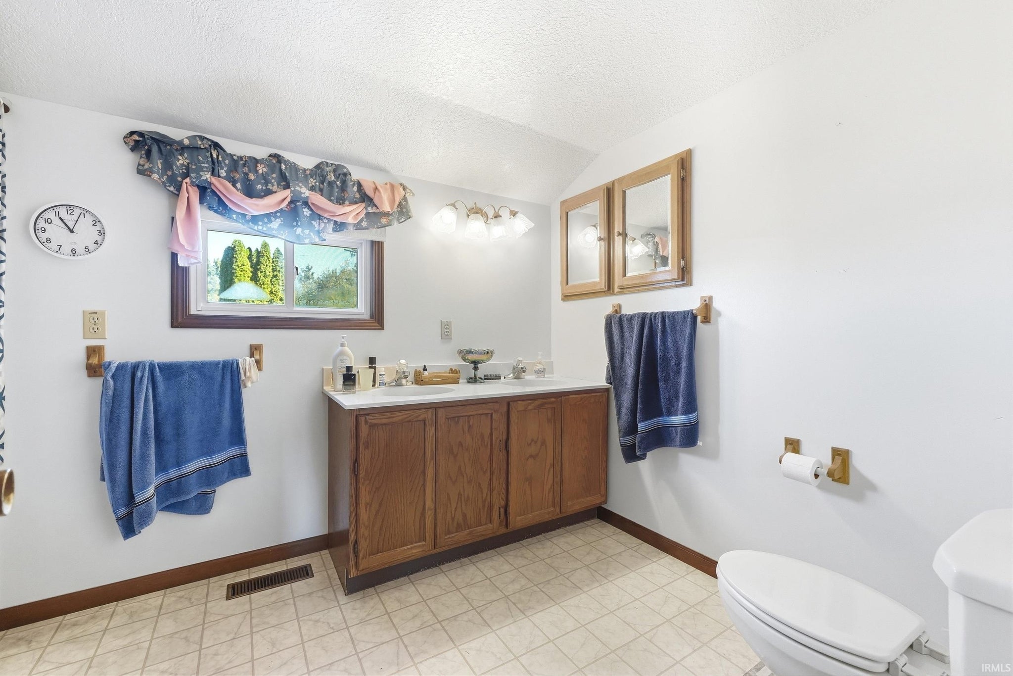 Image of 18436 Griffin Road